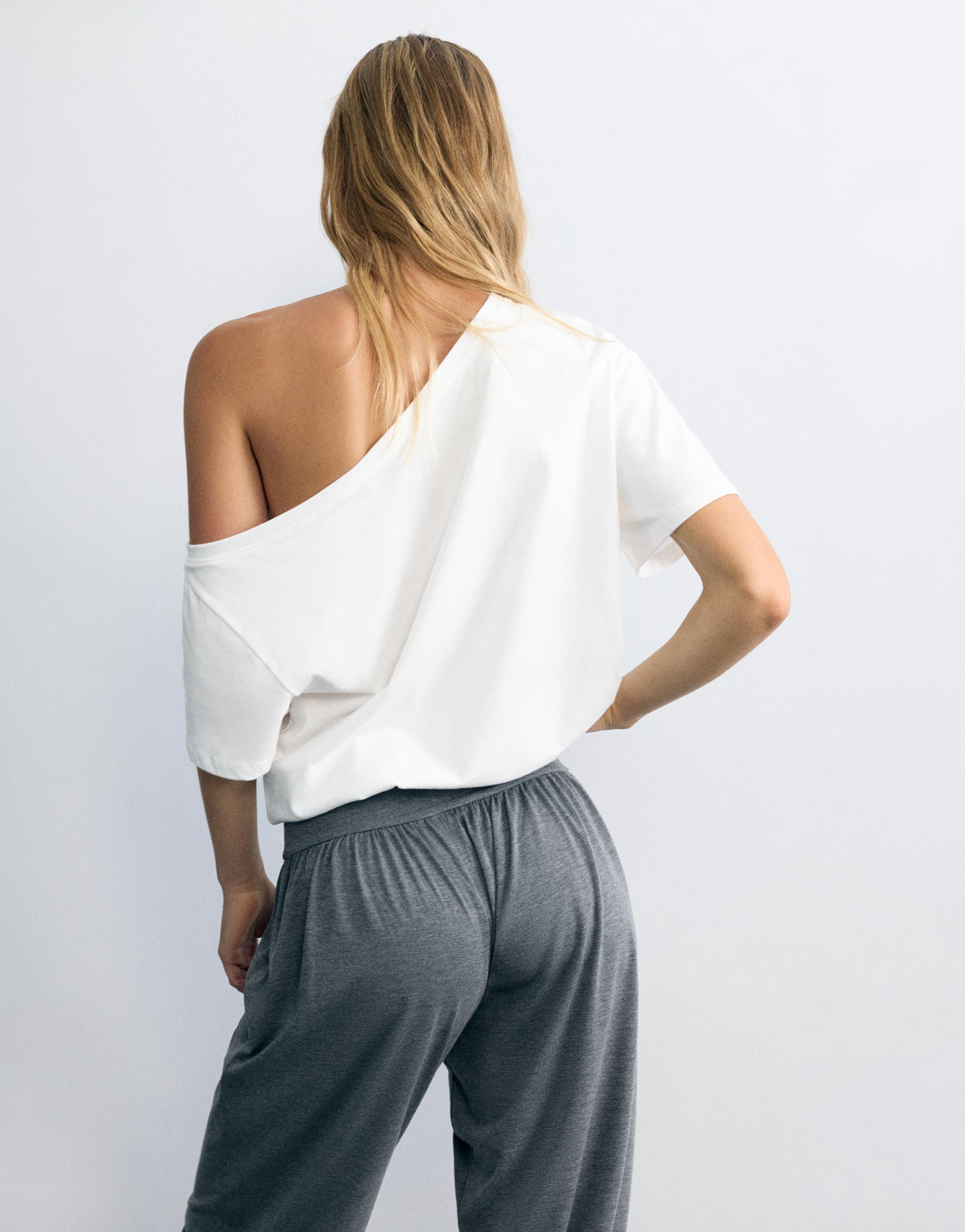 Asymmetric star T-shirt — White