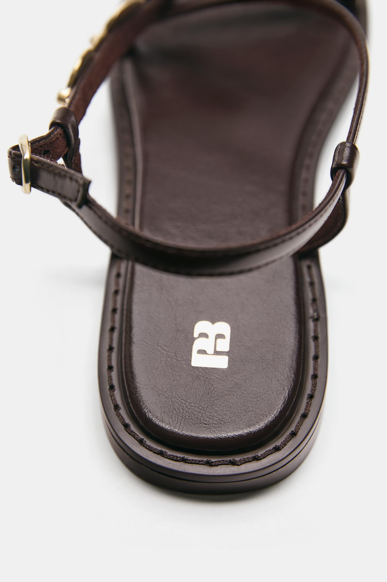 Flat beaded sandals — Brown