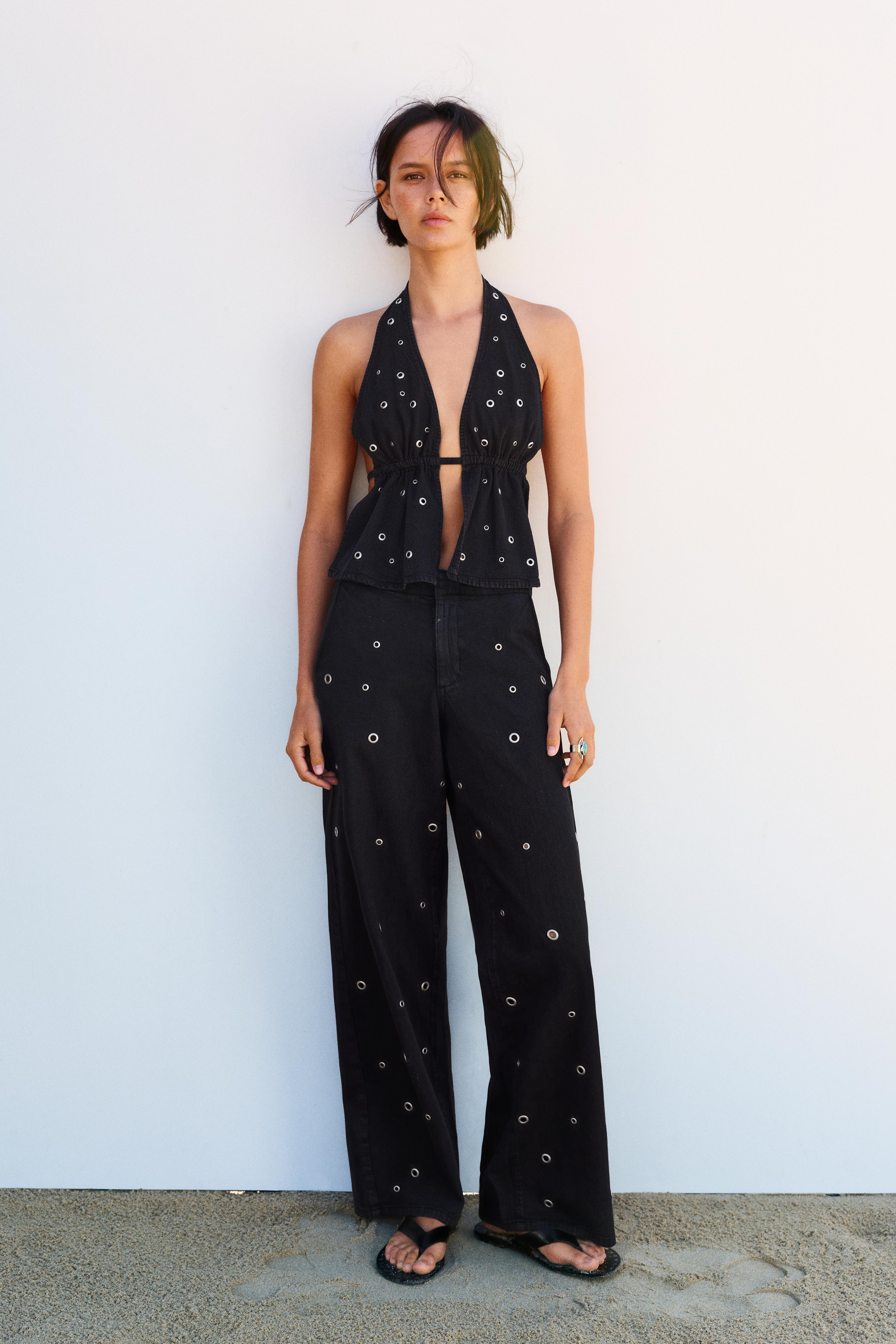 Eyelet halter top — Black