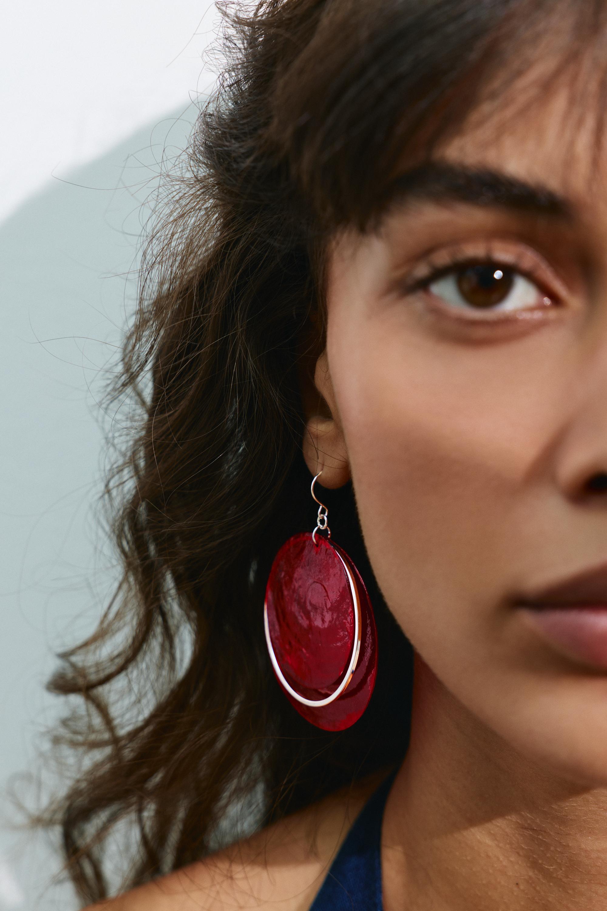 Mother-of-pearl-effect double earrings — Red