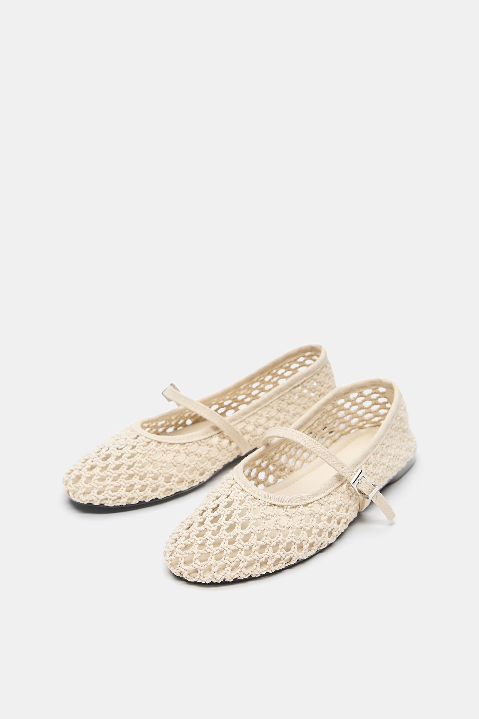 Crochet ballerina shoes — Ecru
