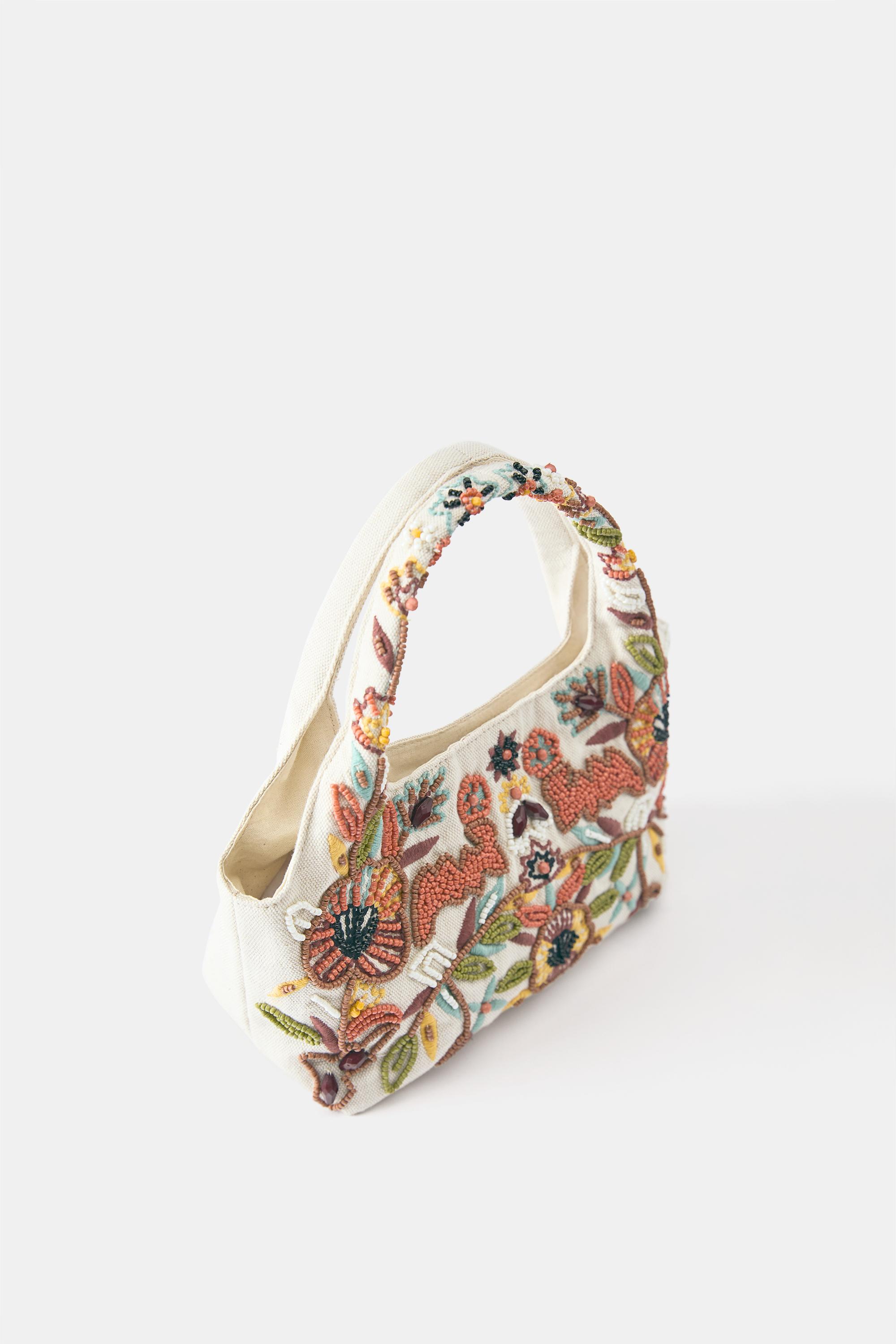 Beaded handbag — Ecru