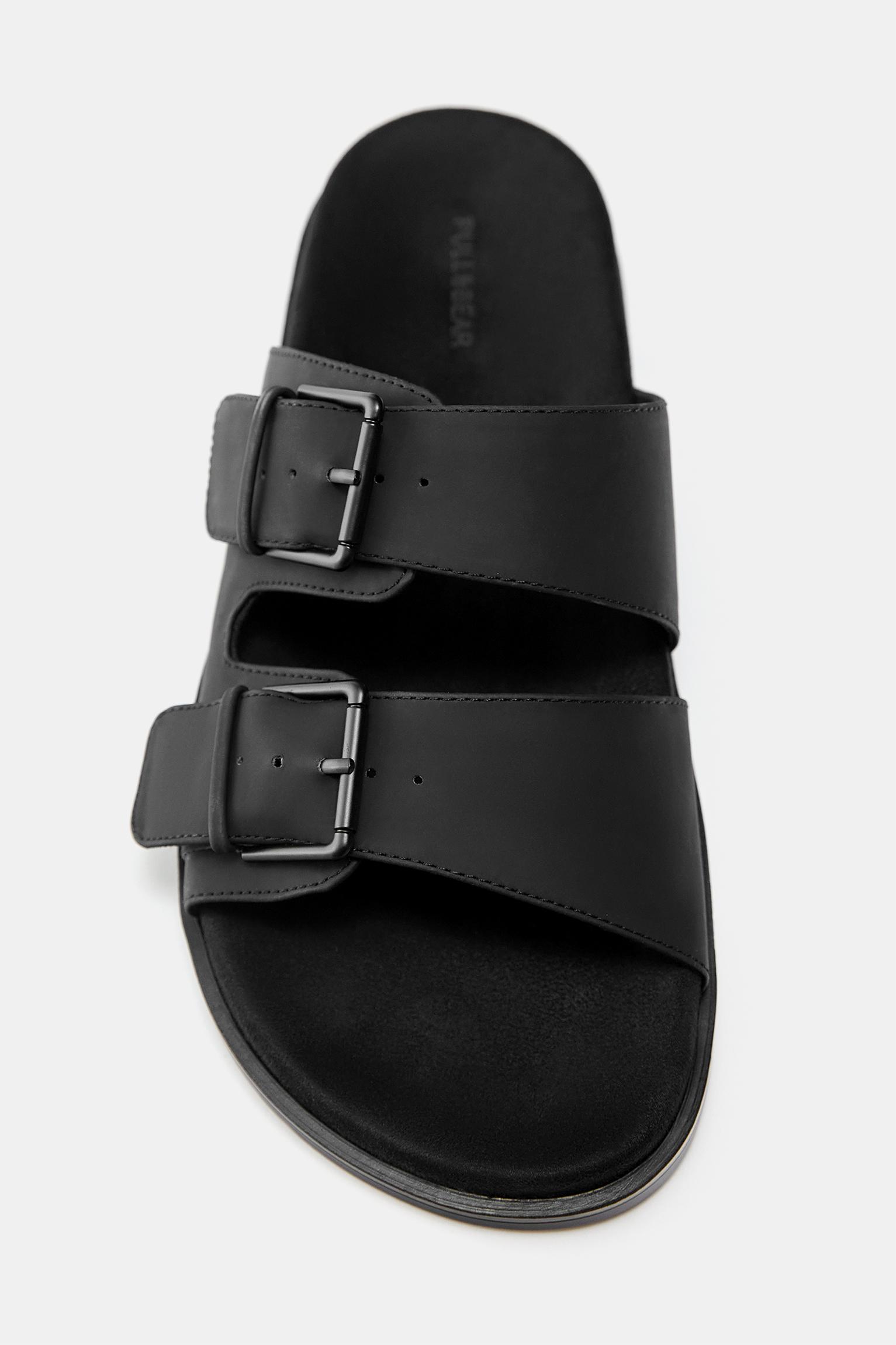 Buckled sandals — Black