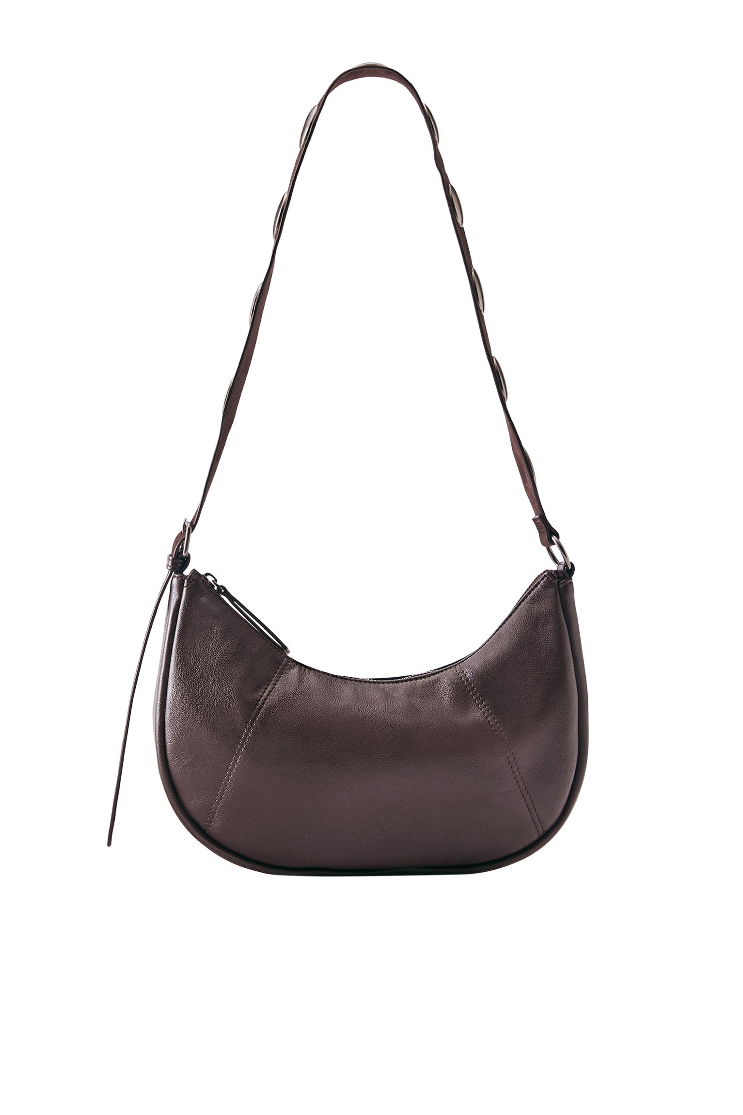 Bolso bandolera tachuelas