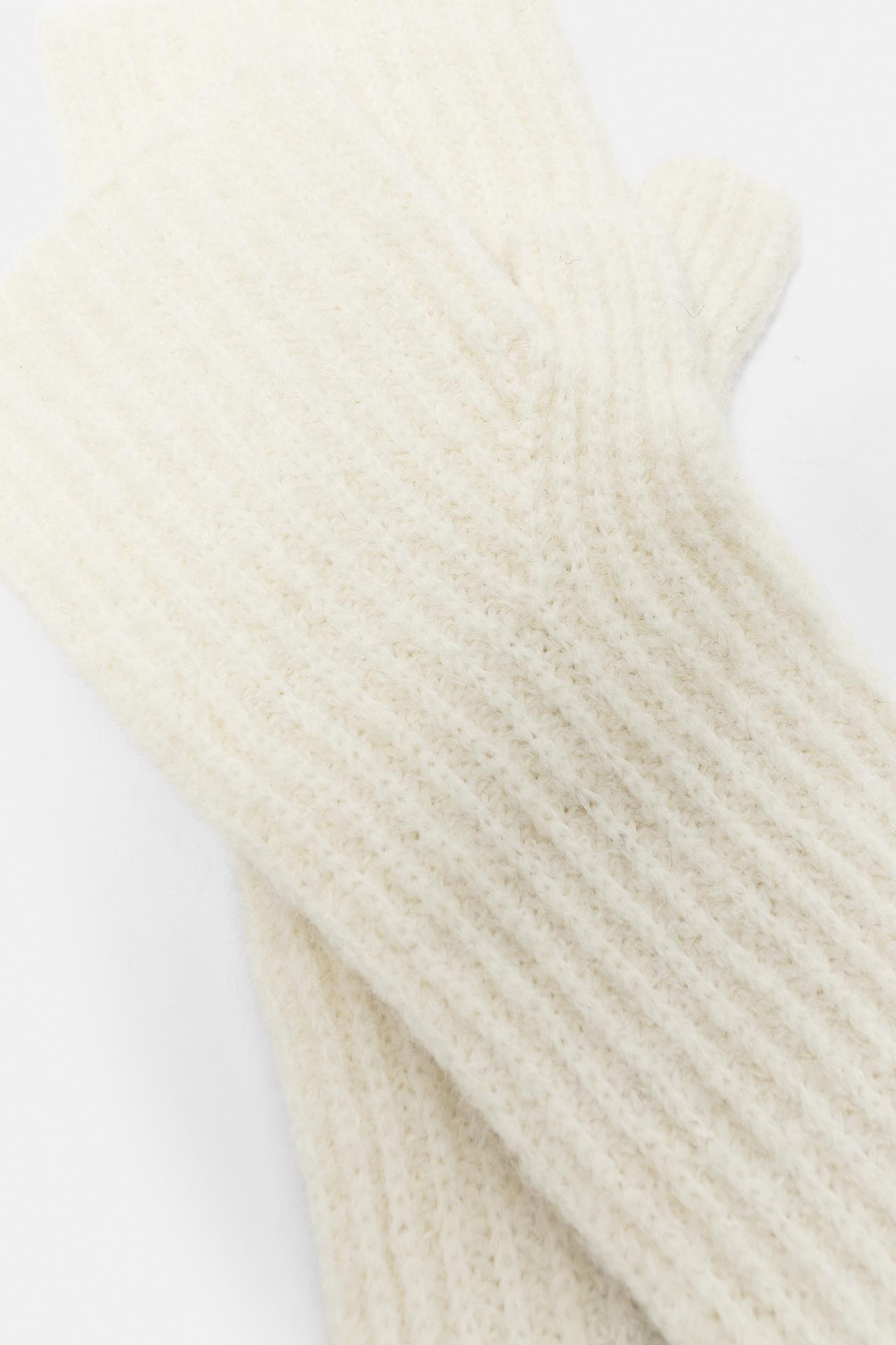 Ribbed knit mittens — Ecru