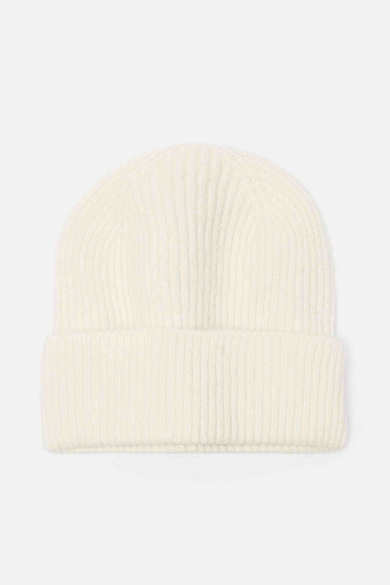 Ribbed knit beanie — Ecru