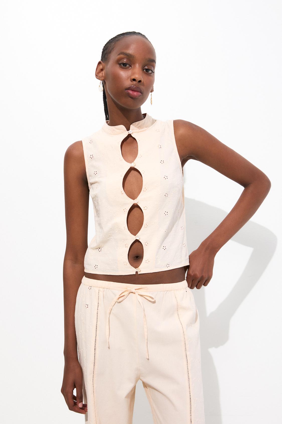 Rustic Swiss embroidery top - pull&bear 