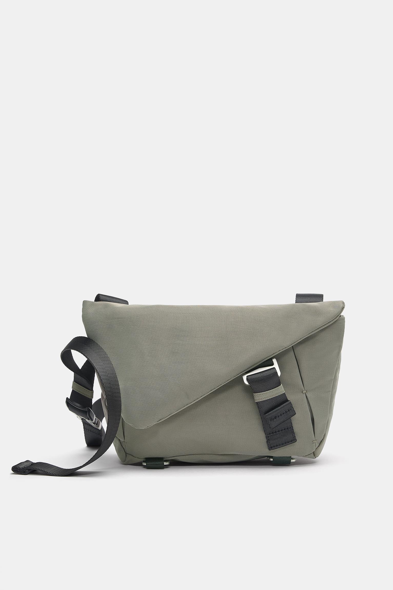 Umhängetasche Aus Nylon Mit Überschlag Stwd