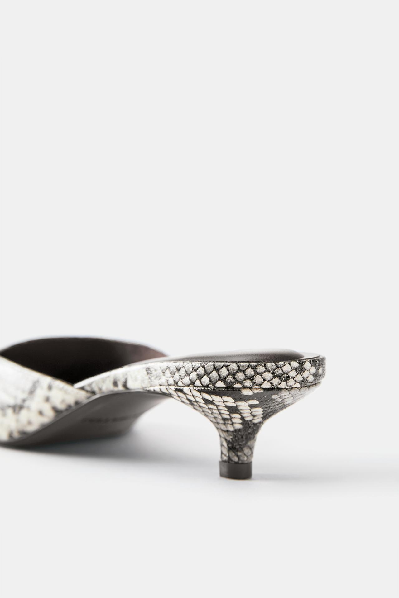 Snake-print mule heels — Contrast