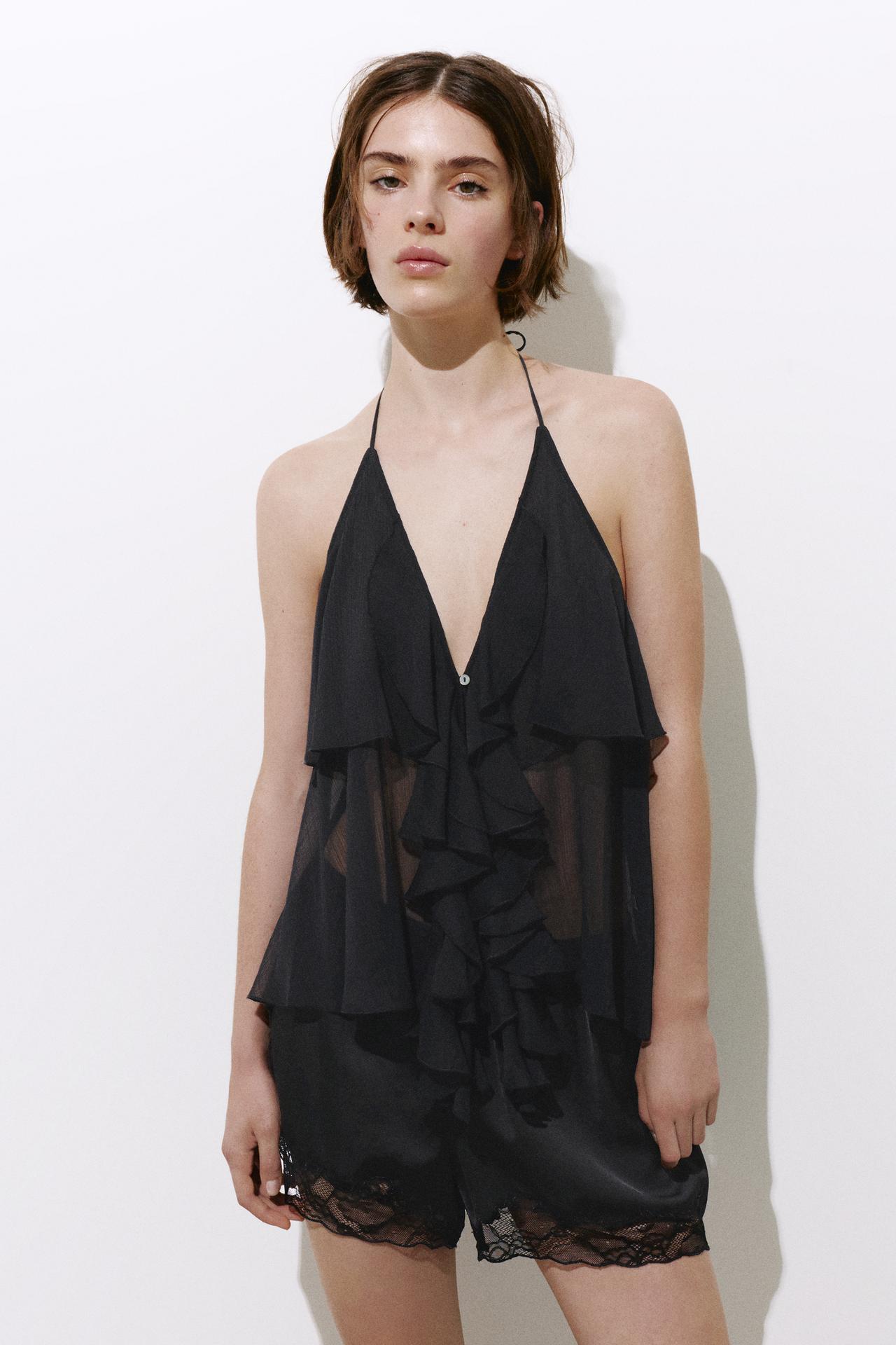 Halter top with ruffles — Black