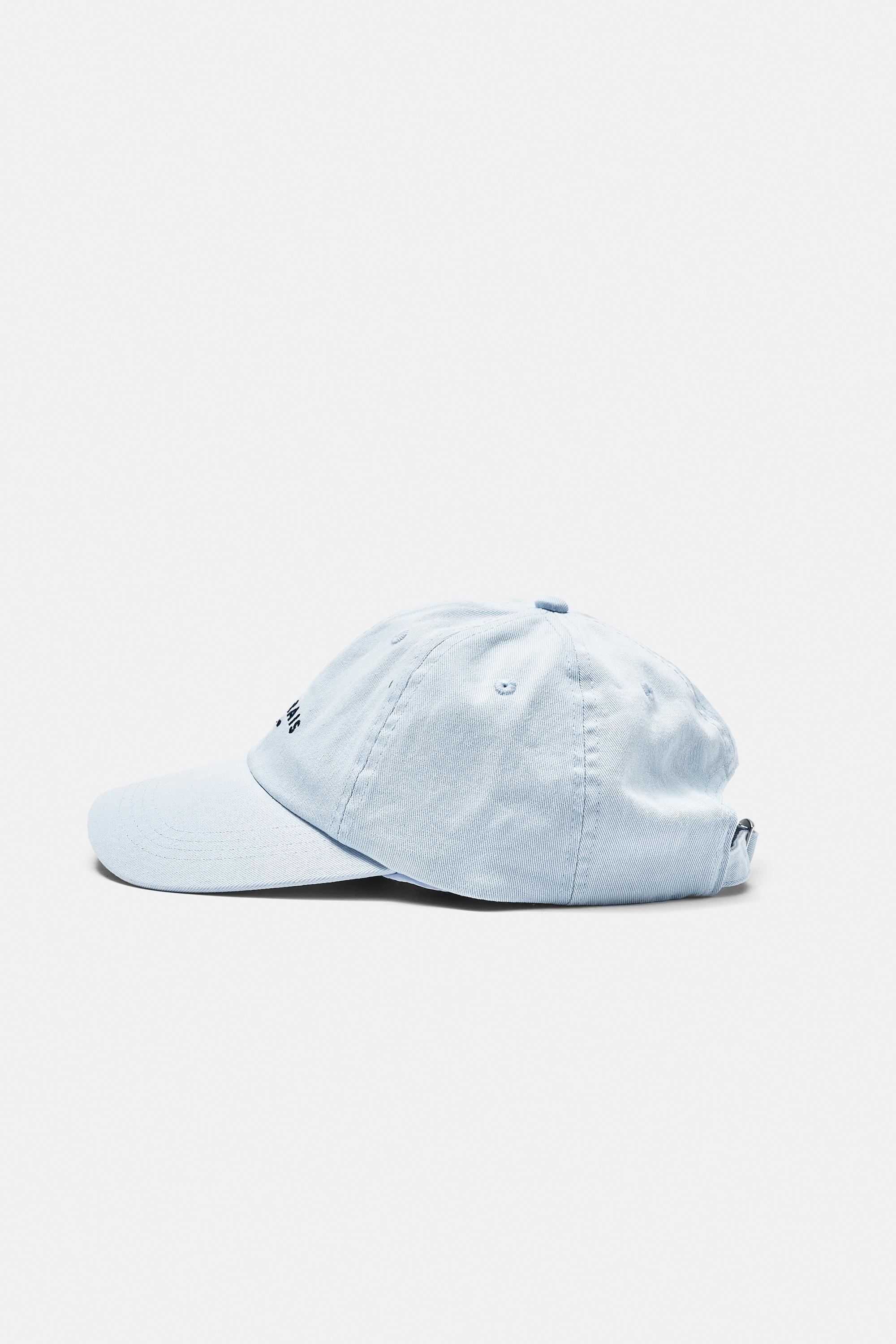 Le Marais cap — Pastel blue