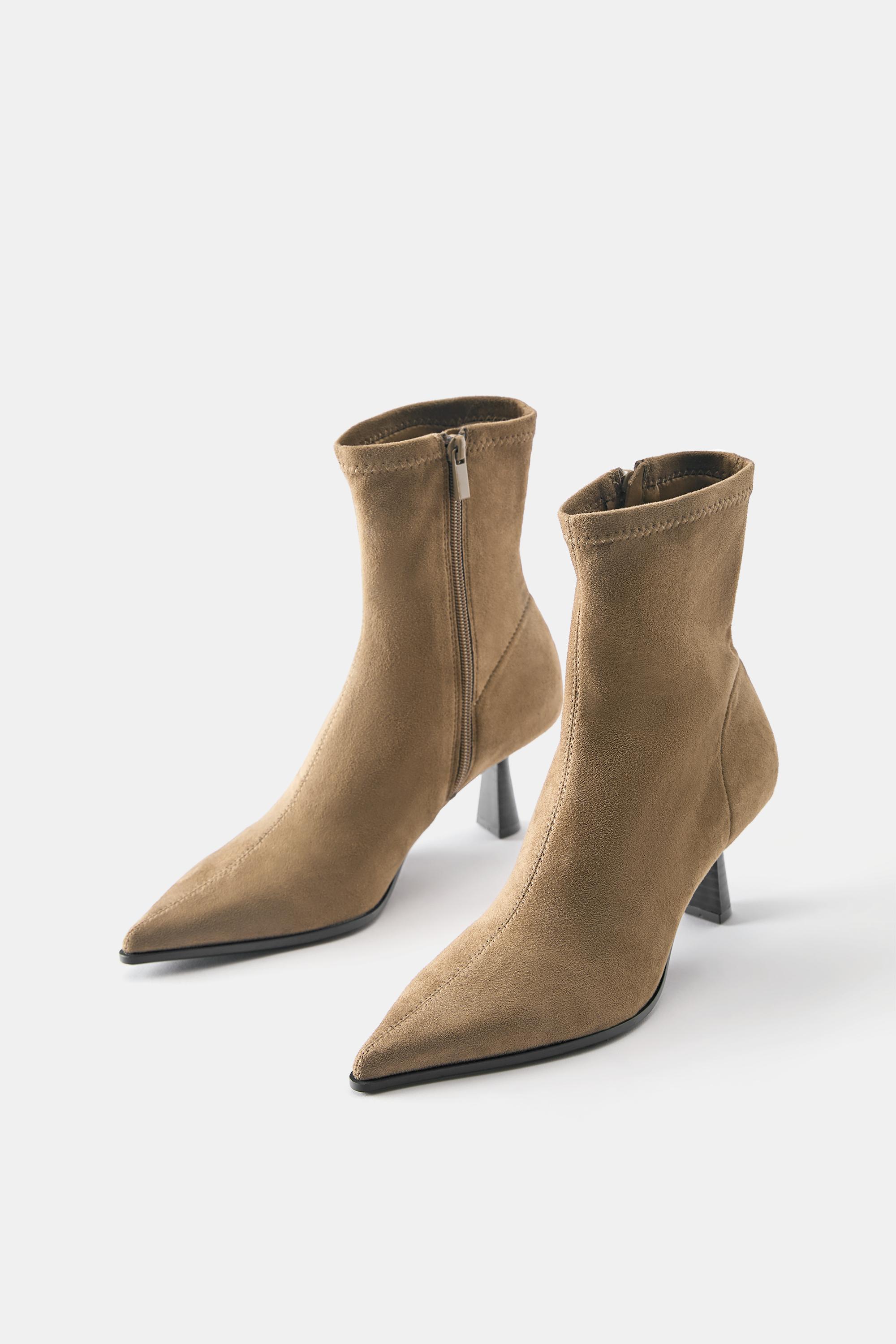 Stretch heel ankle boots — Taupe