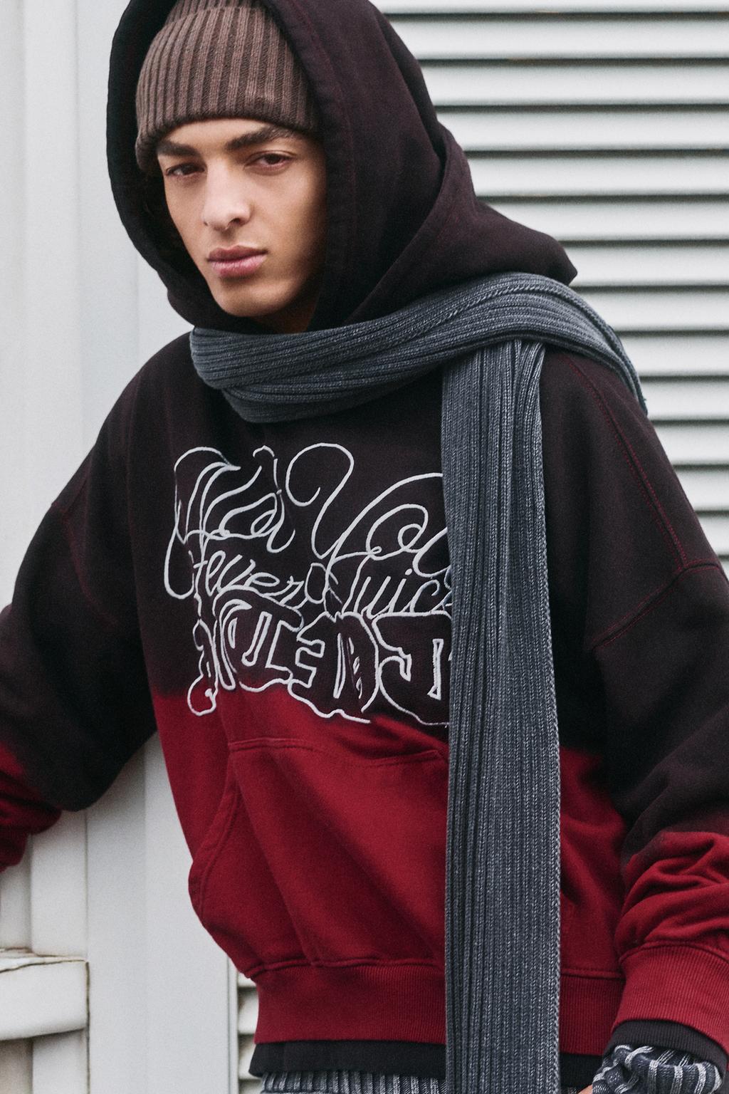 Sweat à capuche STWD brodé pull&bear