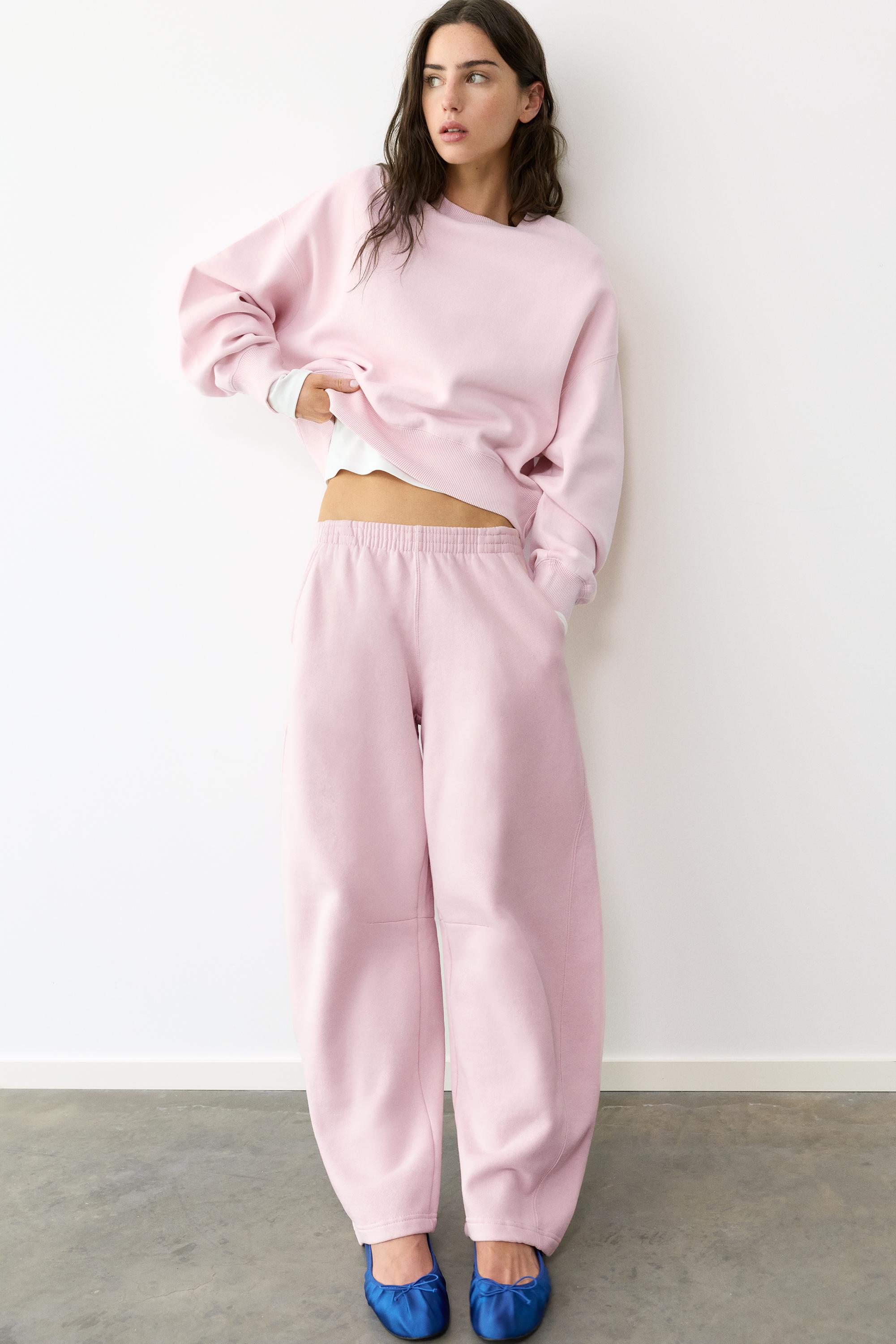 Round neck sweatshirt — Pastel pink