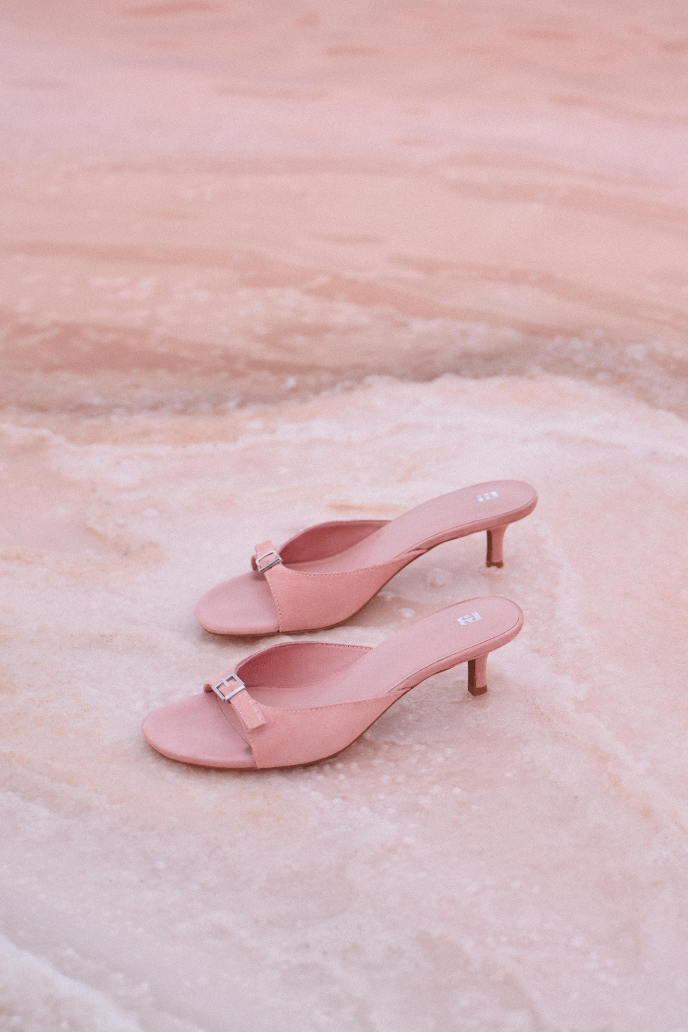 Leather buckled heeled mules — Pink