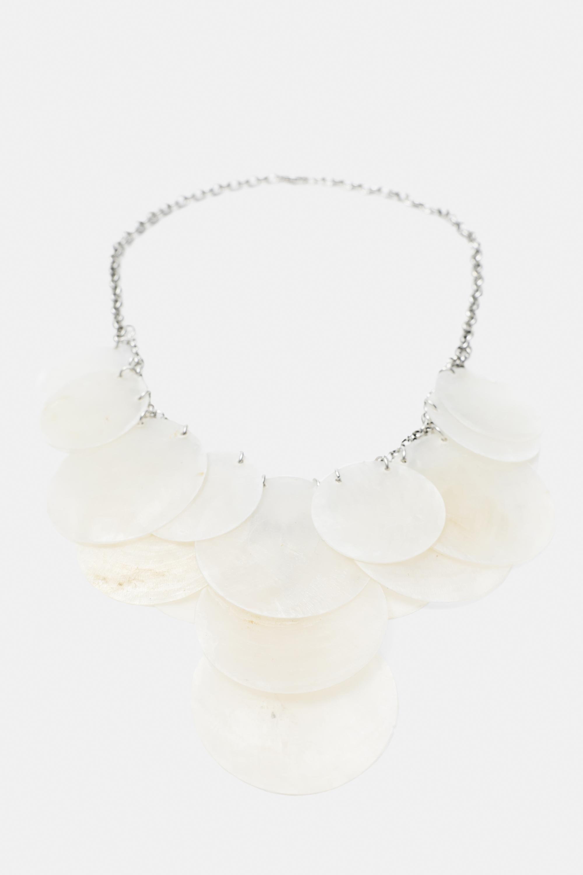 Mother-of-pearl-effect necklace — Ice