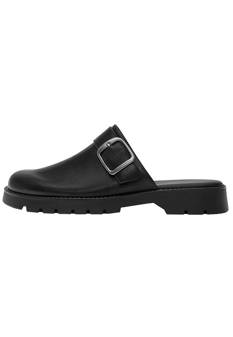 Buckle clogs — Black