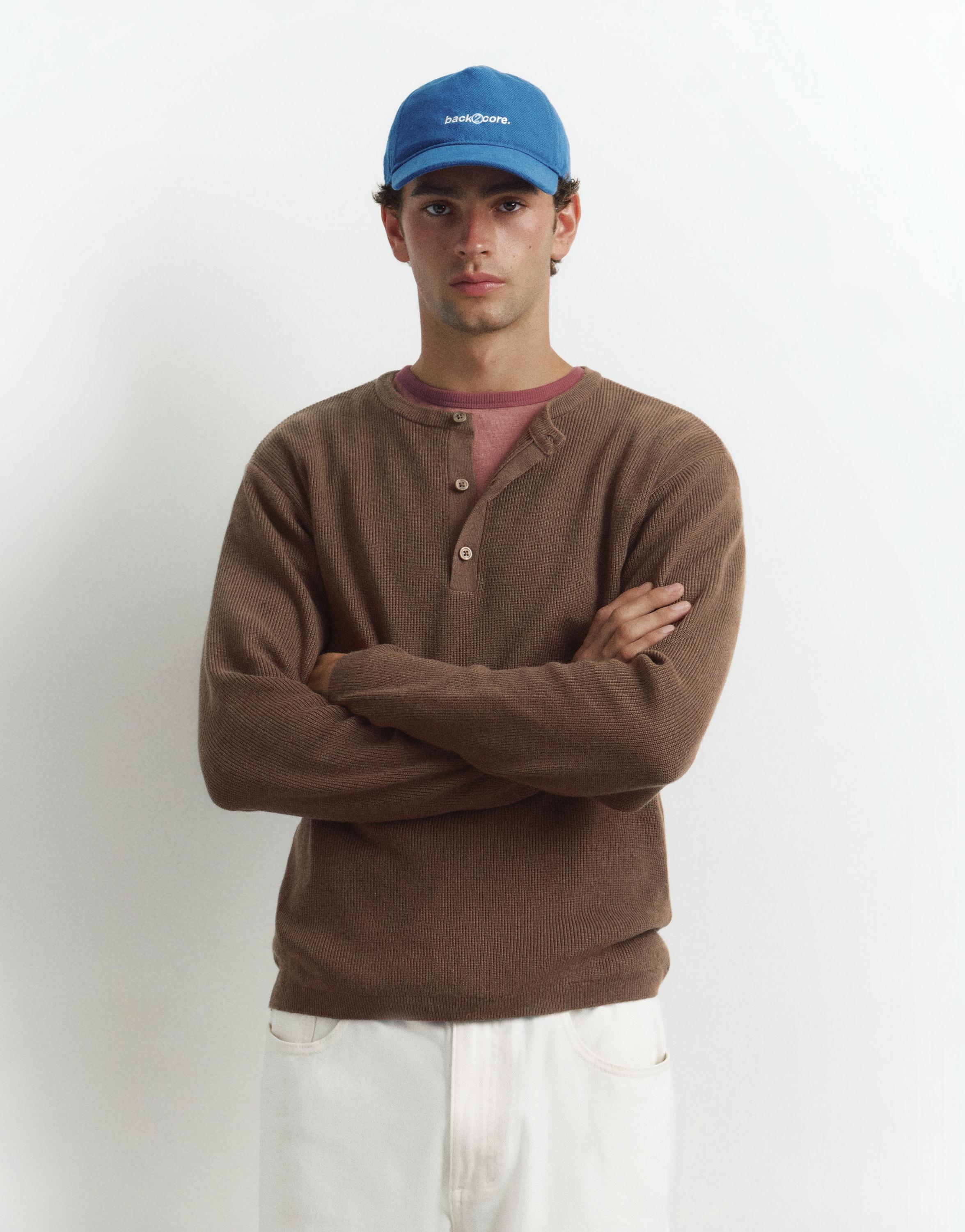 Henley neck jumper — Chocolate