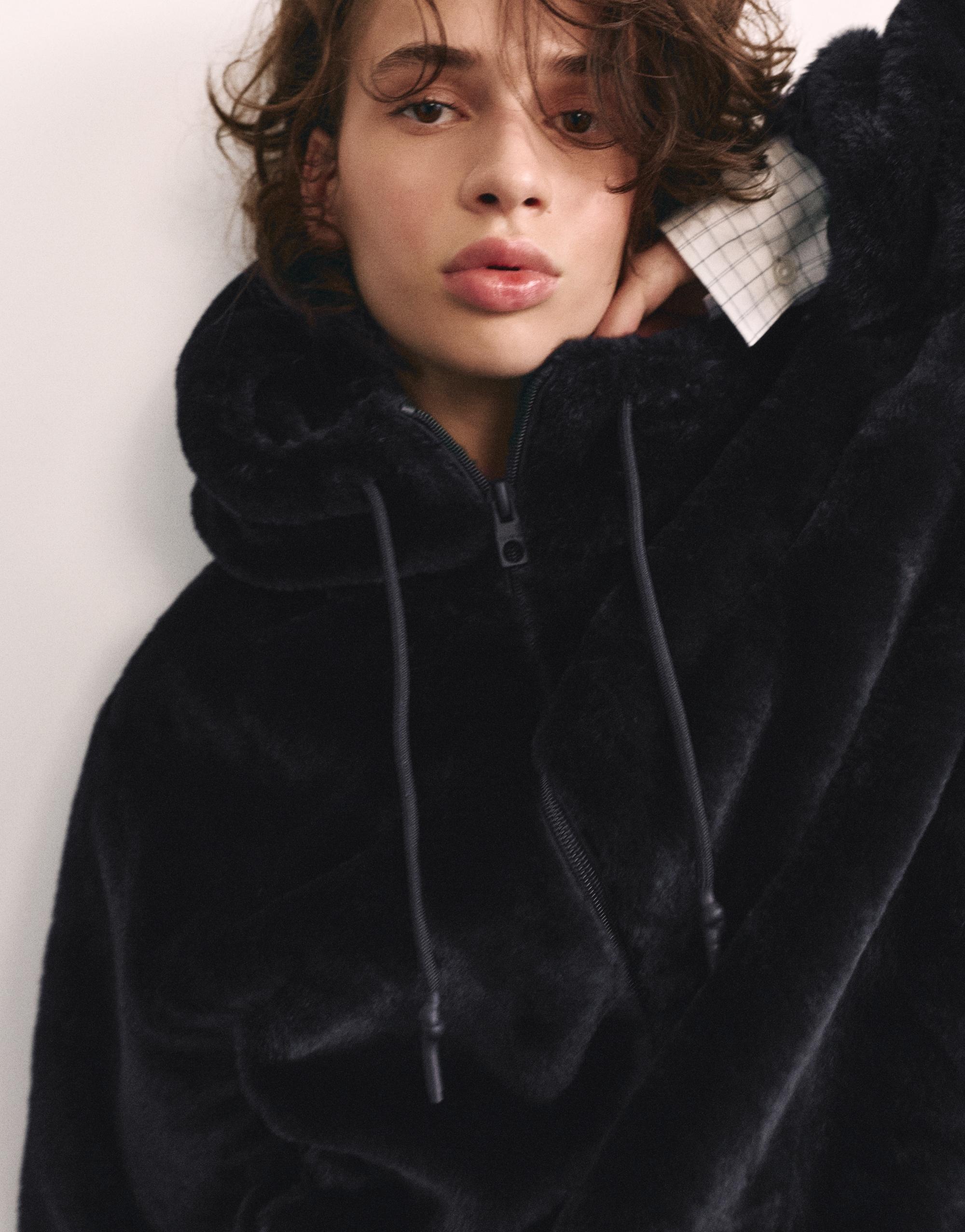 Hooded faux fur jacket — Black