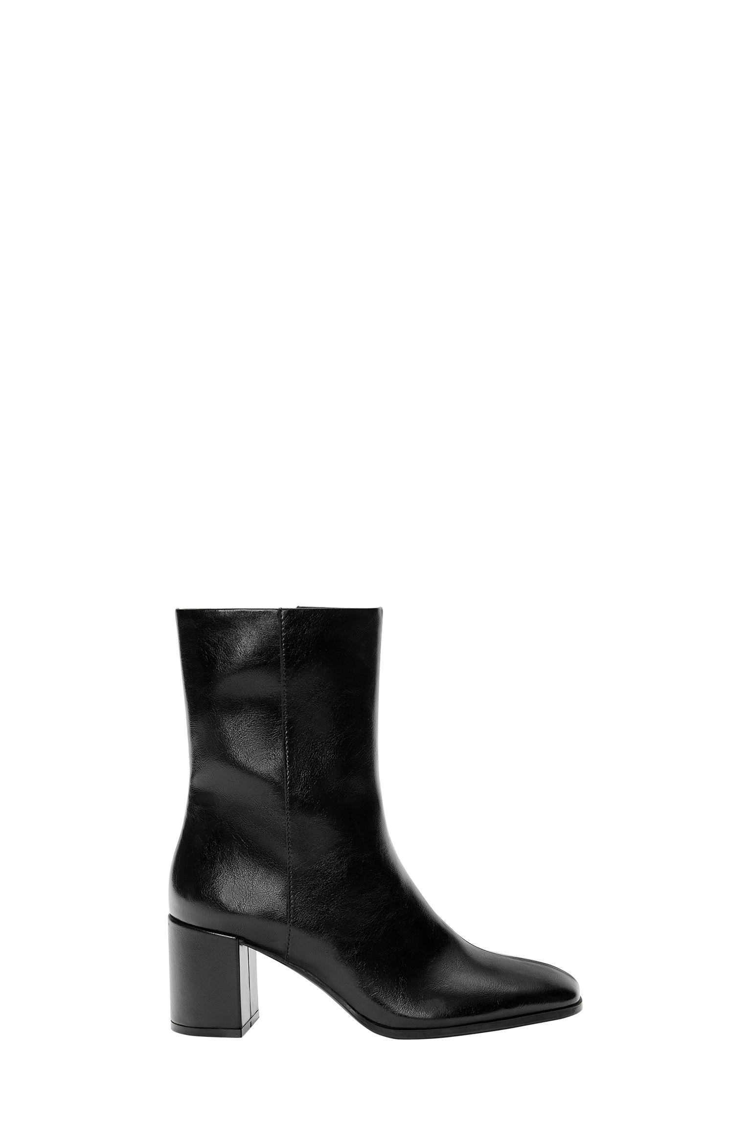 High-heel ankle boots — Black
