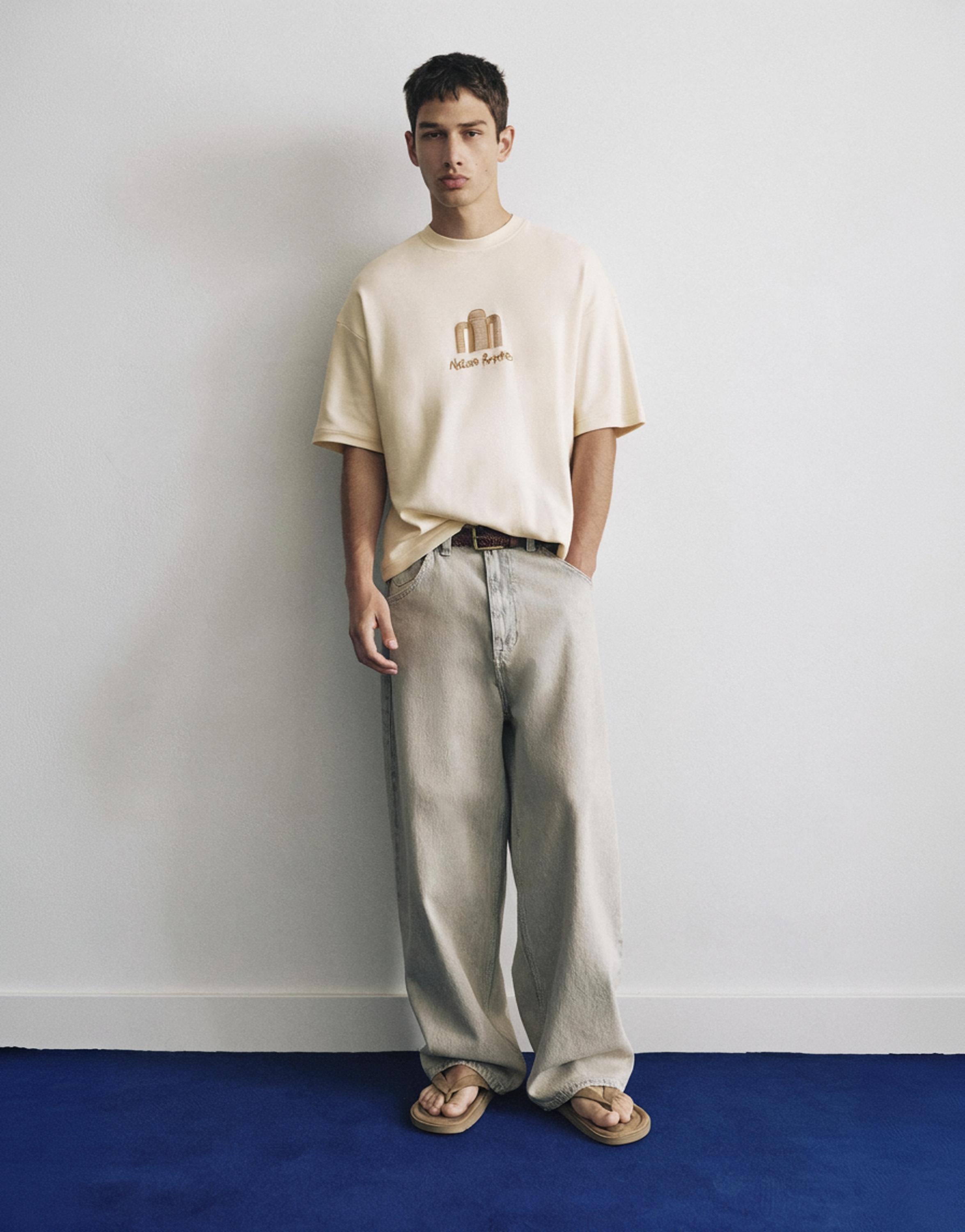 Short sleeve graphic sweatshirt — Sand
