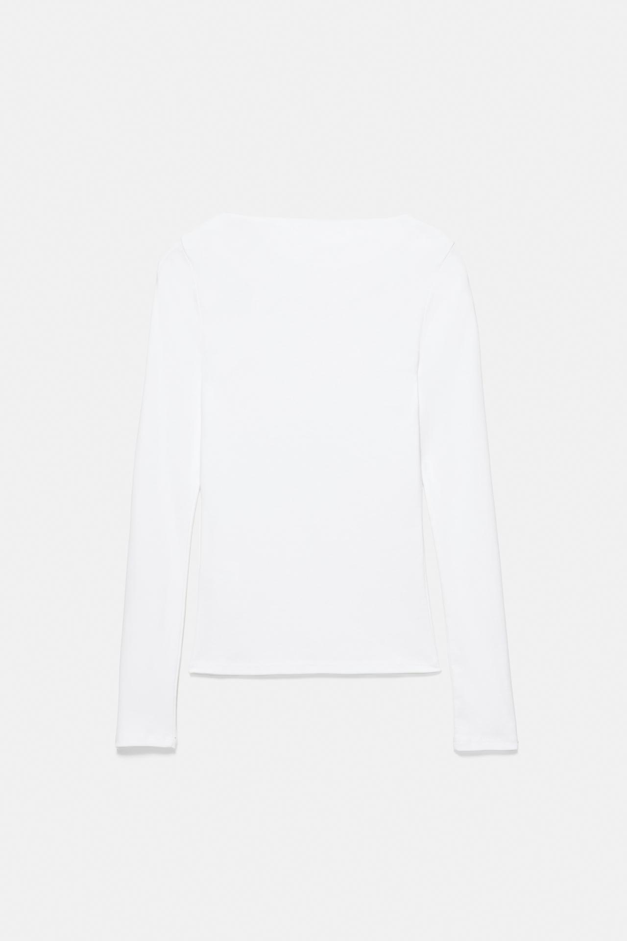 Fitted straight neckline T-shirt — White