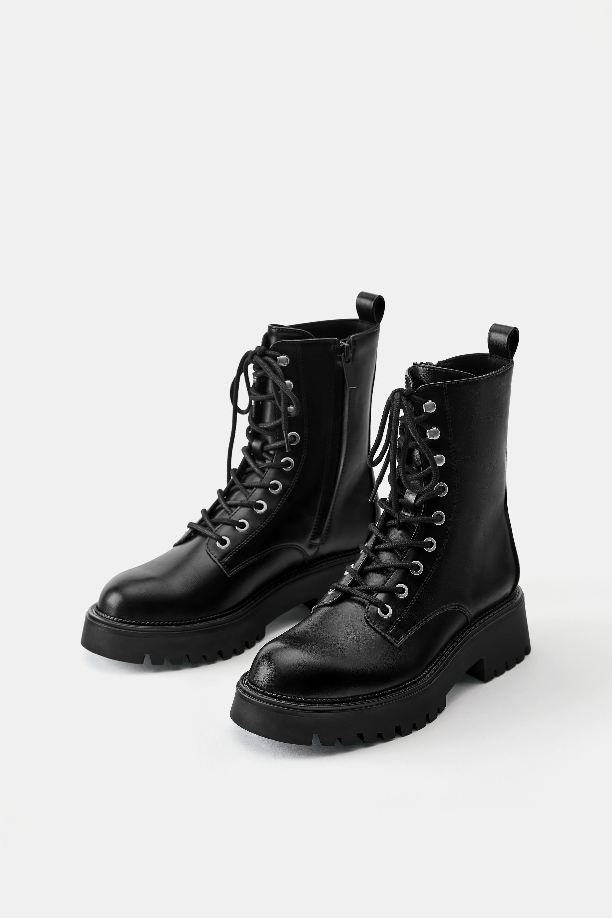 Lace-up flat ankle boots — Black