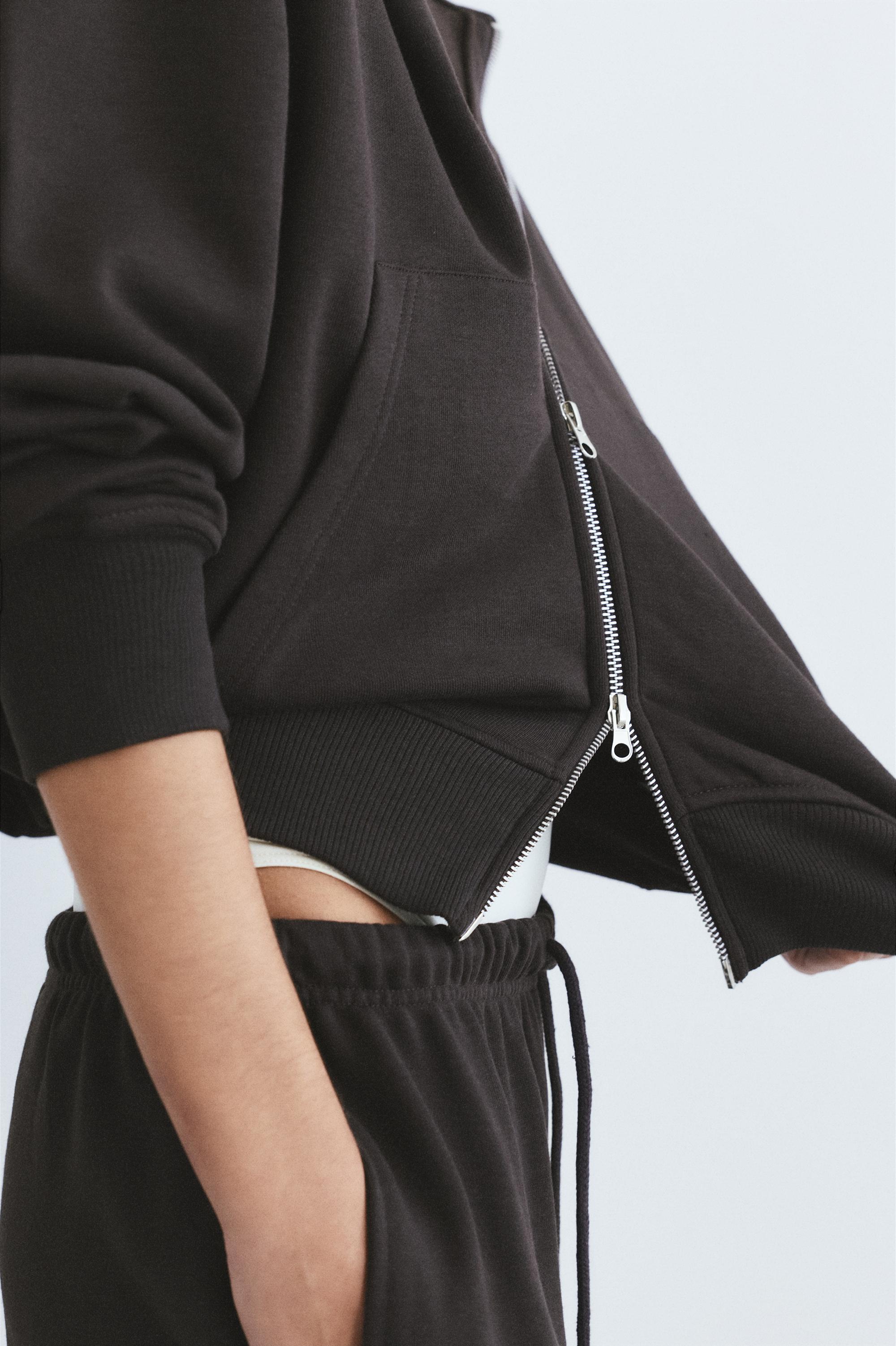 Hoodie with zipper — Brown