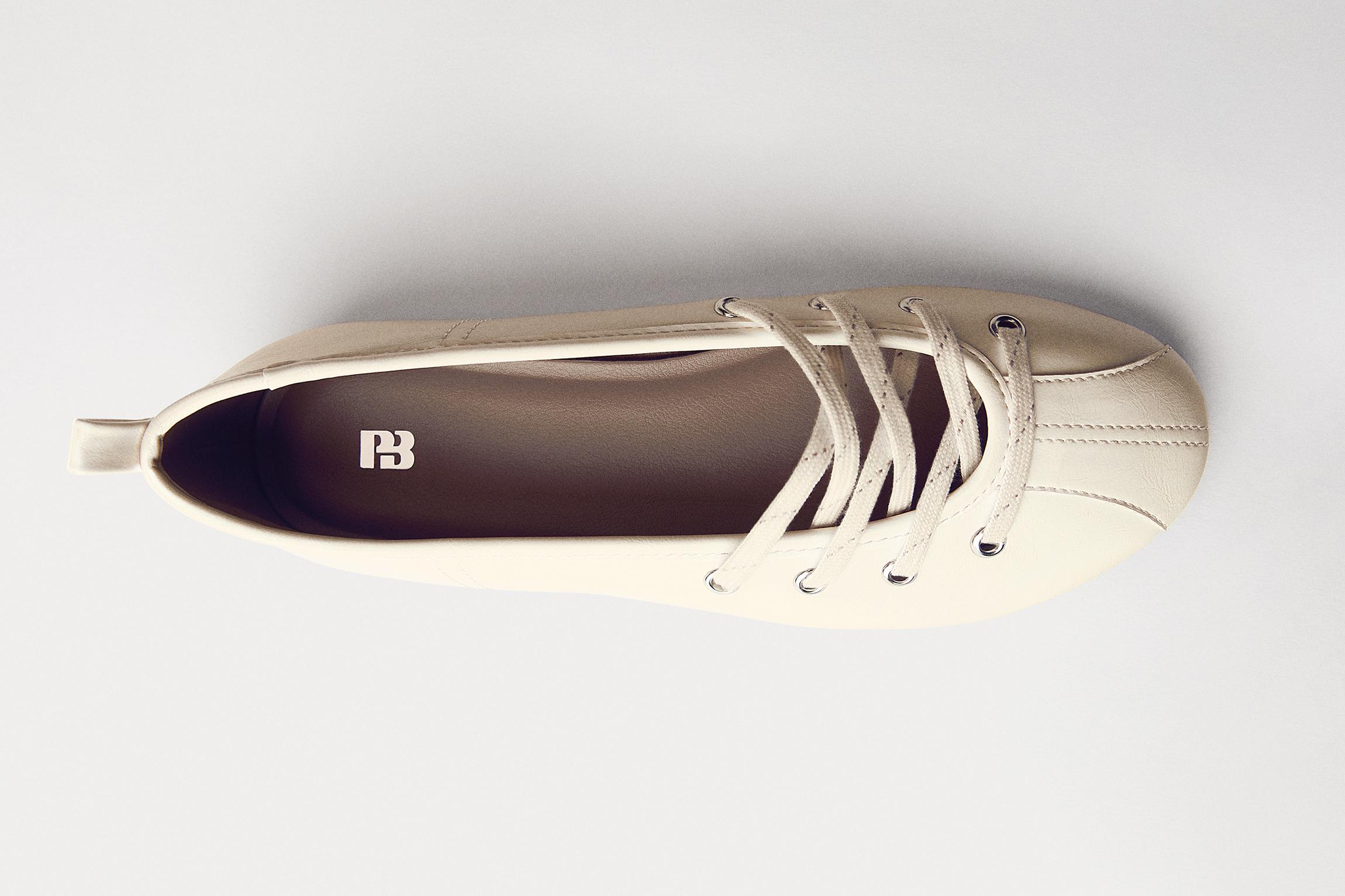Lace-up ballerinas — Ecru