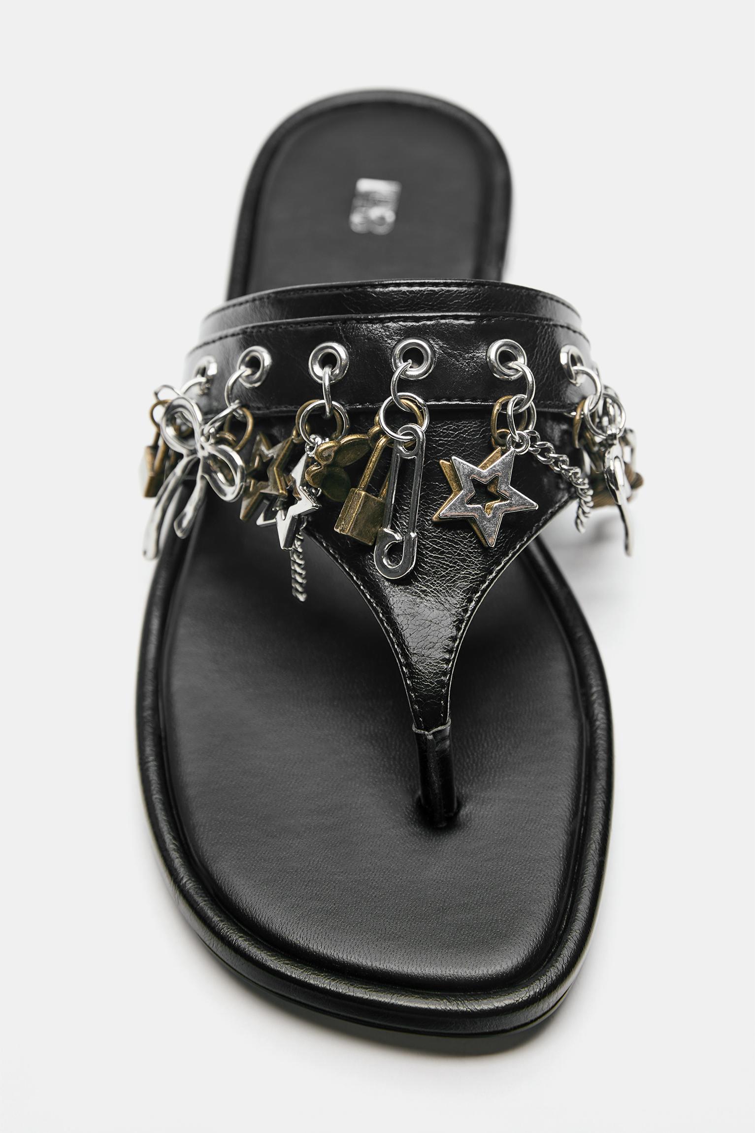 Flat embellished sandals — Black