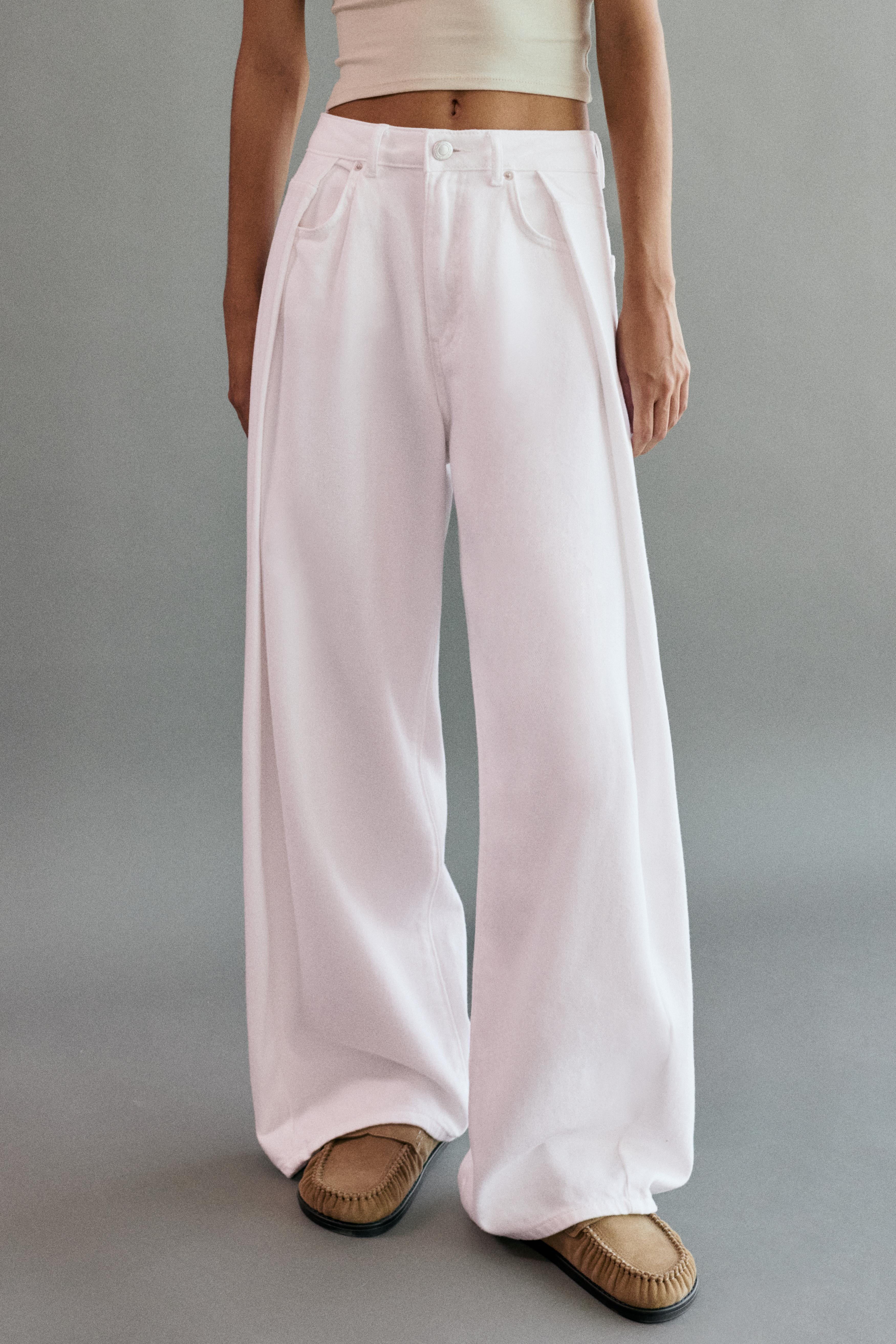Pleated balloon fit baggy jeans — White
