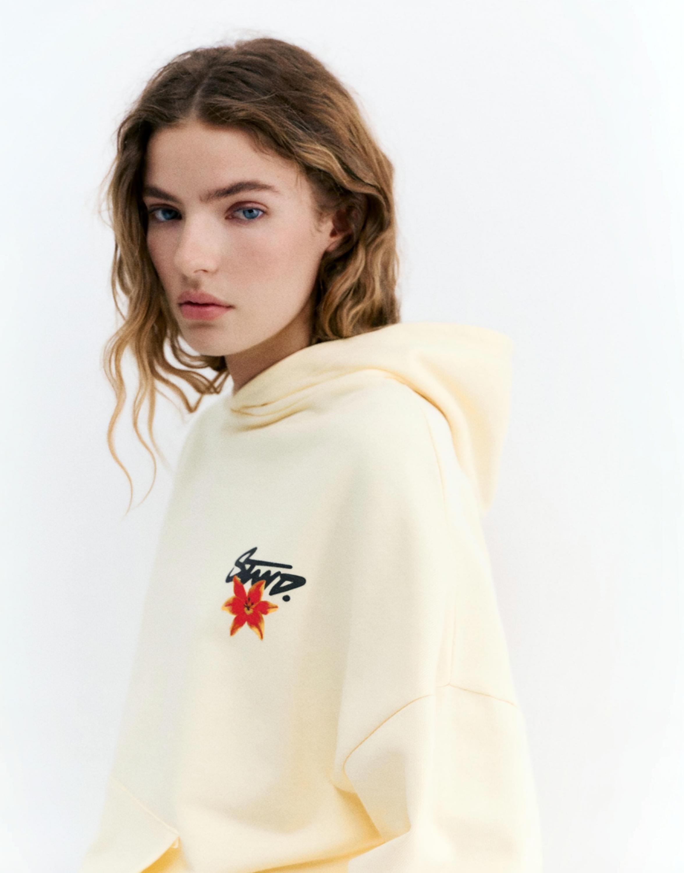 Kapüşonlu çiçekli STWD sweatshirt