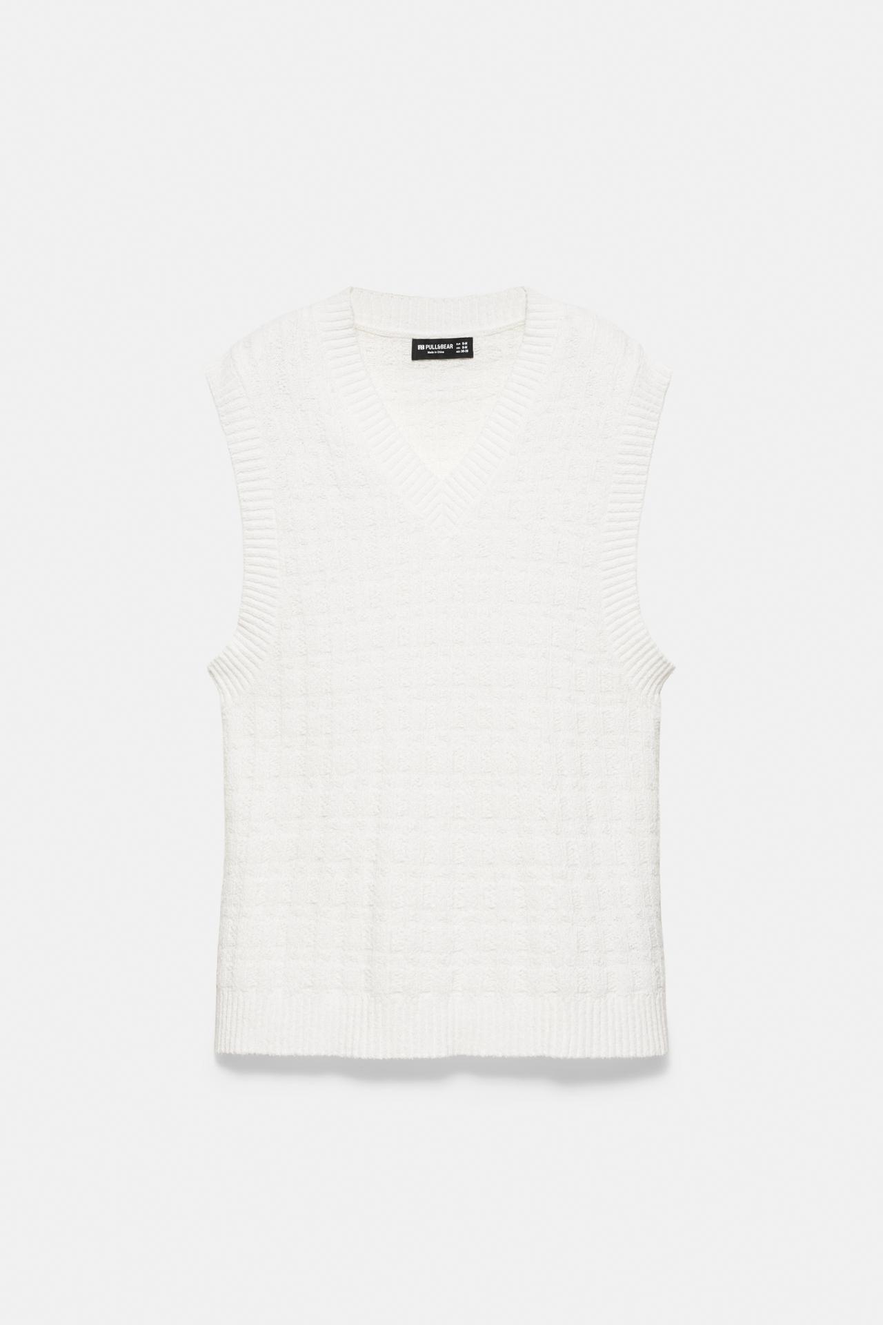 Bouclé vest — Bright white