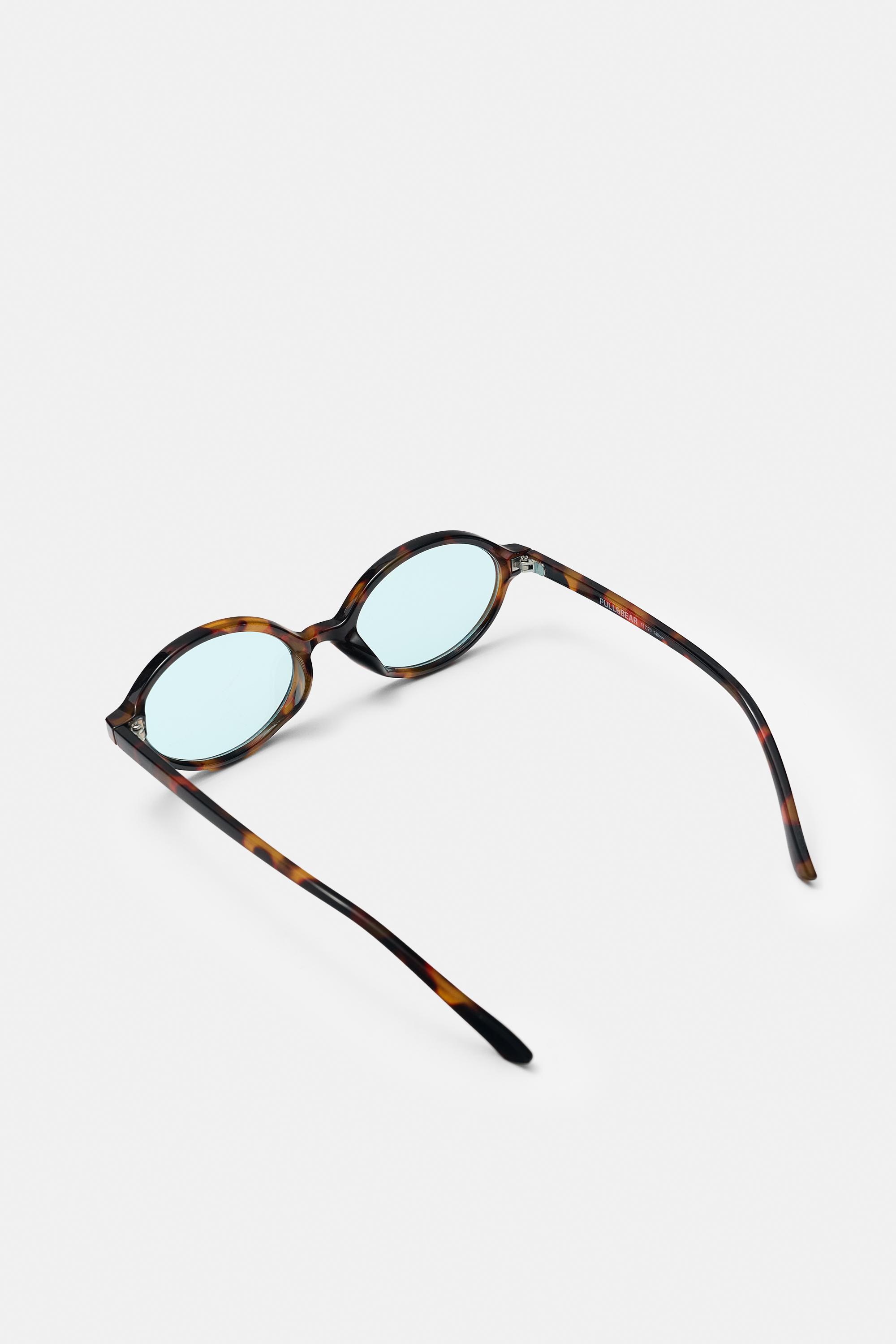 Oval sunglasses — Pale blue
