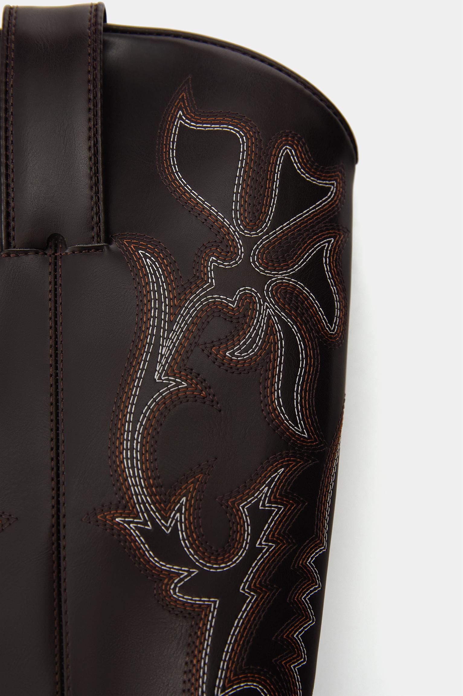 cowboy boots — Maroon