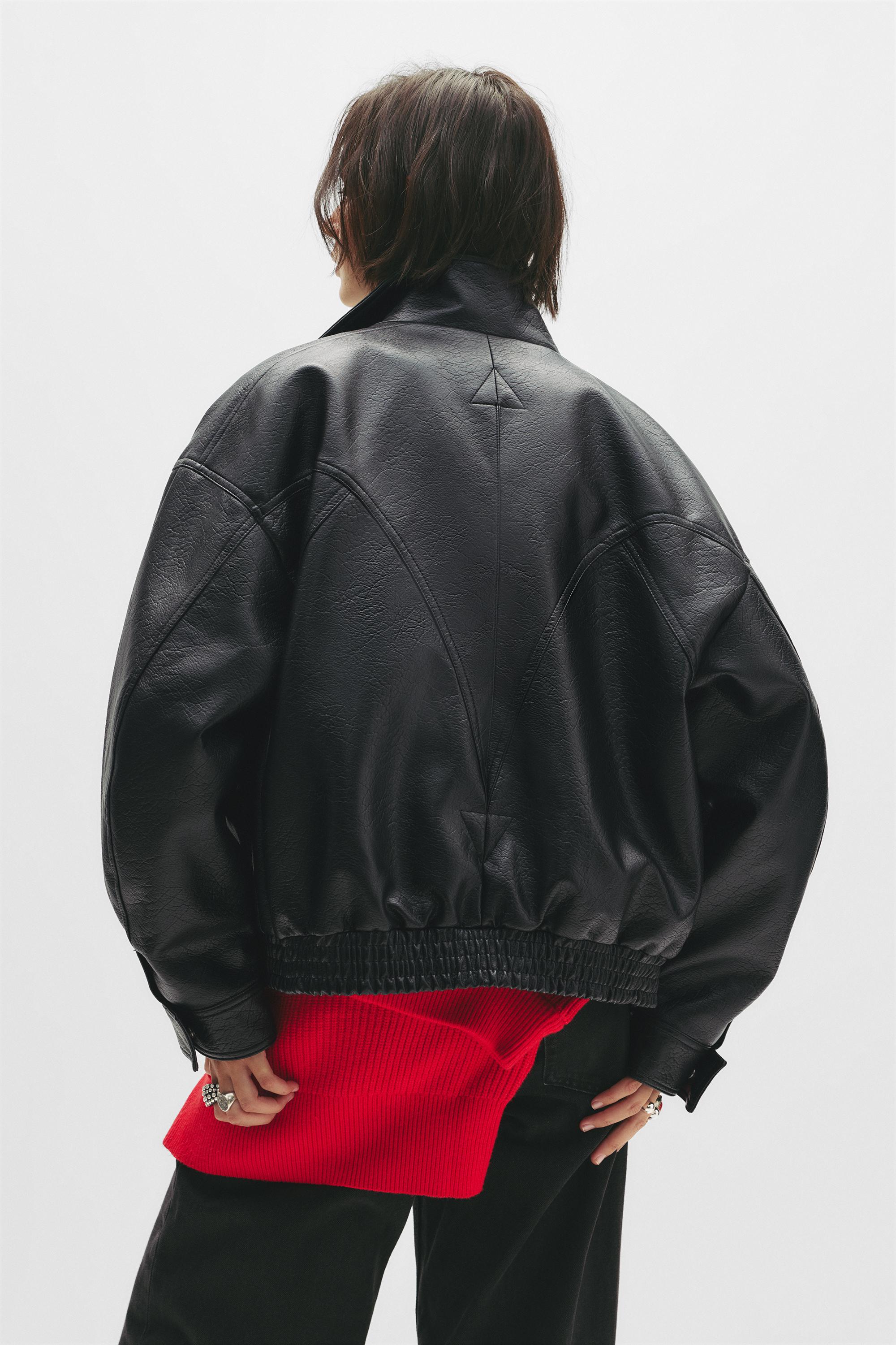 Bomberka z efektem skóry – PULL&BEAR