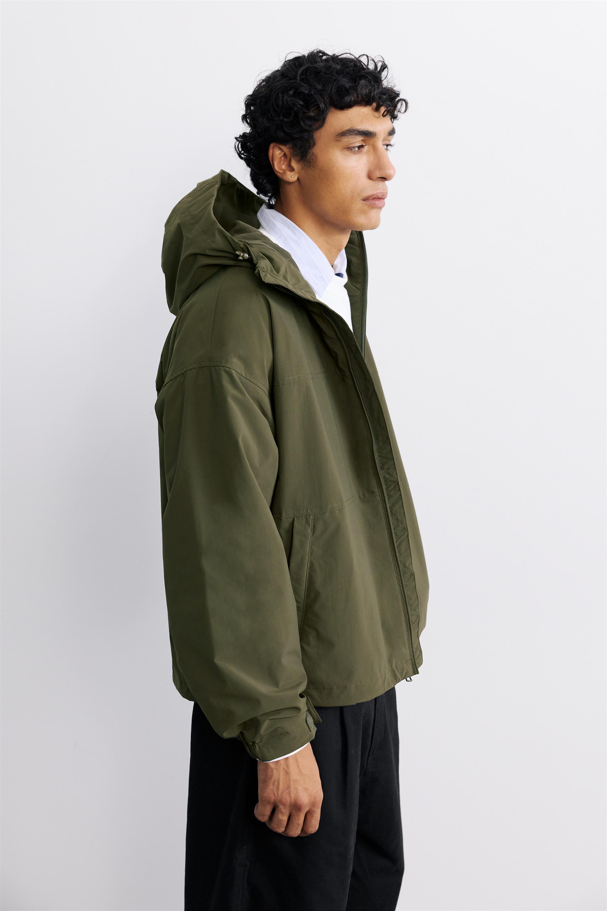 Lightweight hooded raincoat — Khaki