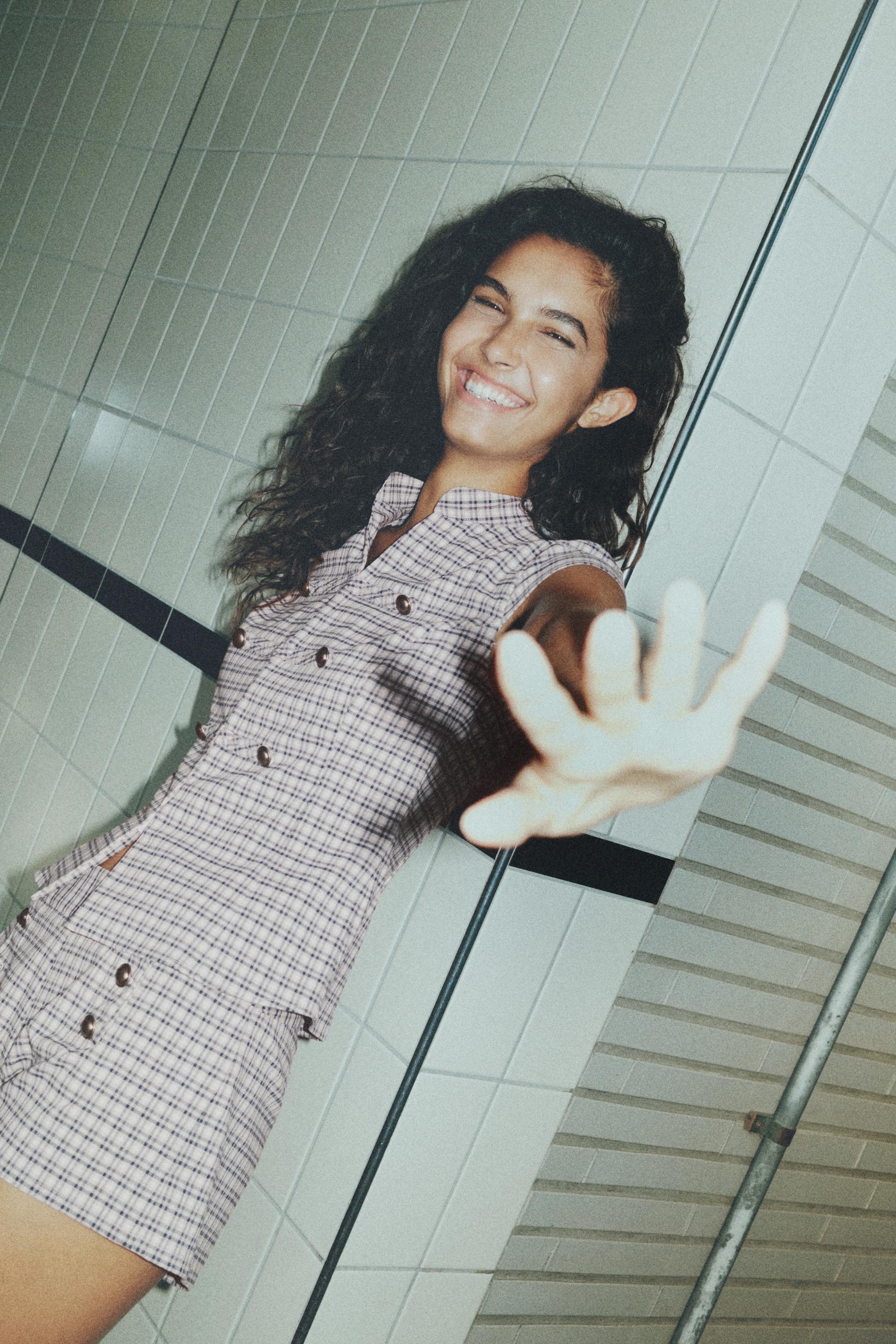 Pull&Bear Ekose süslü düğmeli gömlek görsel 4