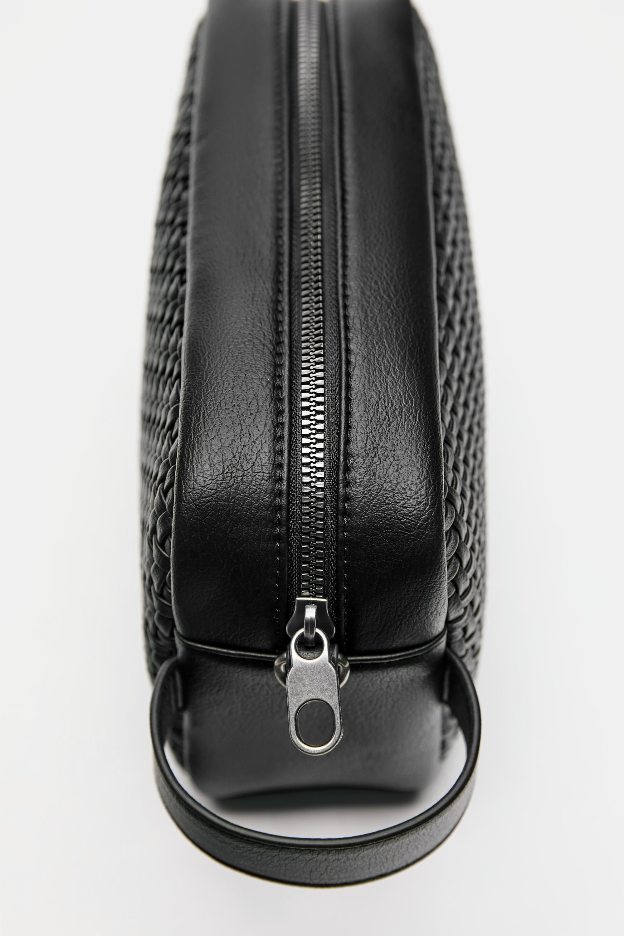 Woven wash bag with handle — Black