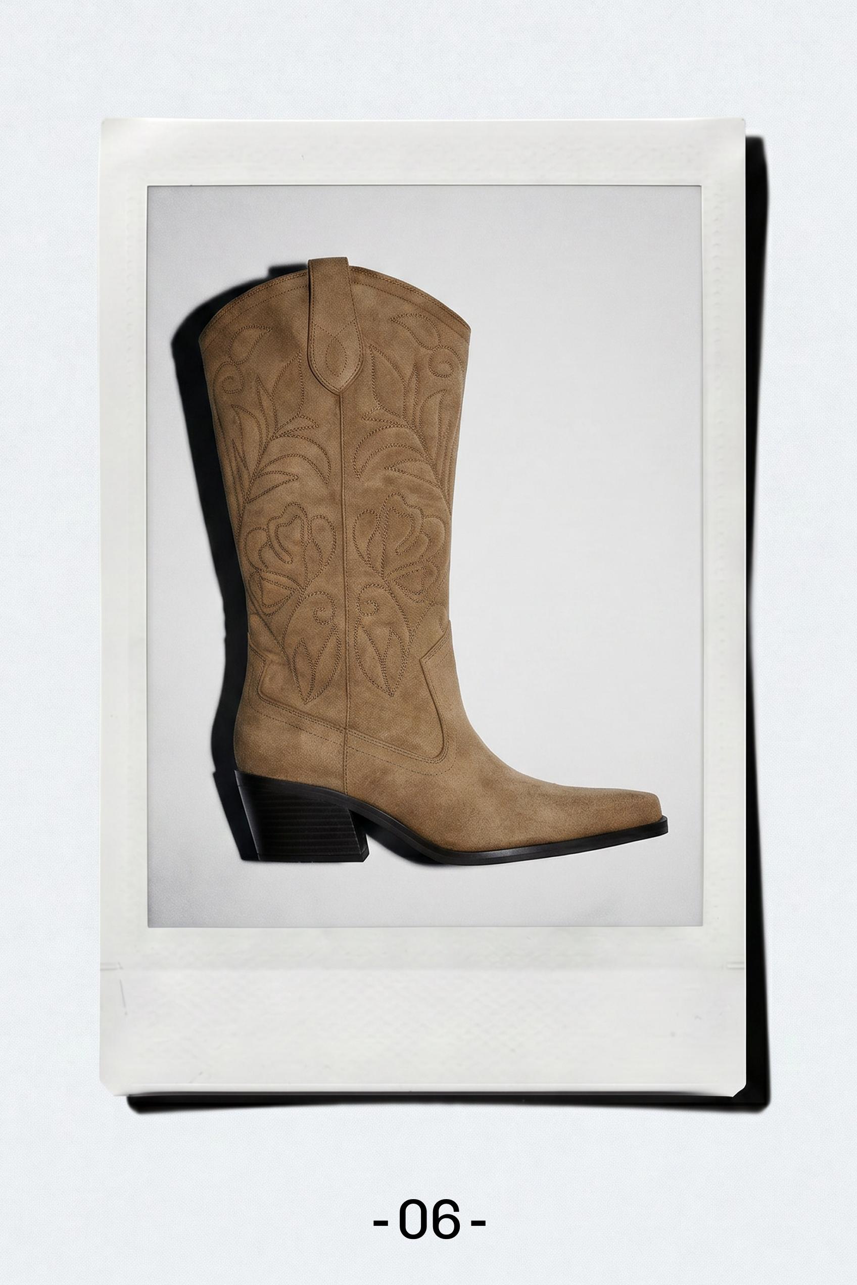 cowboy boots — Brown