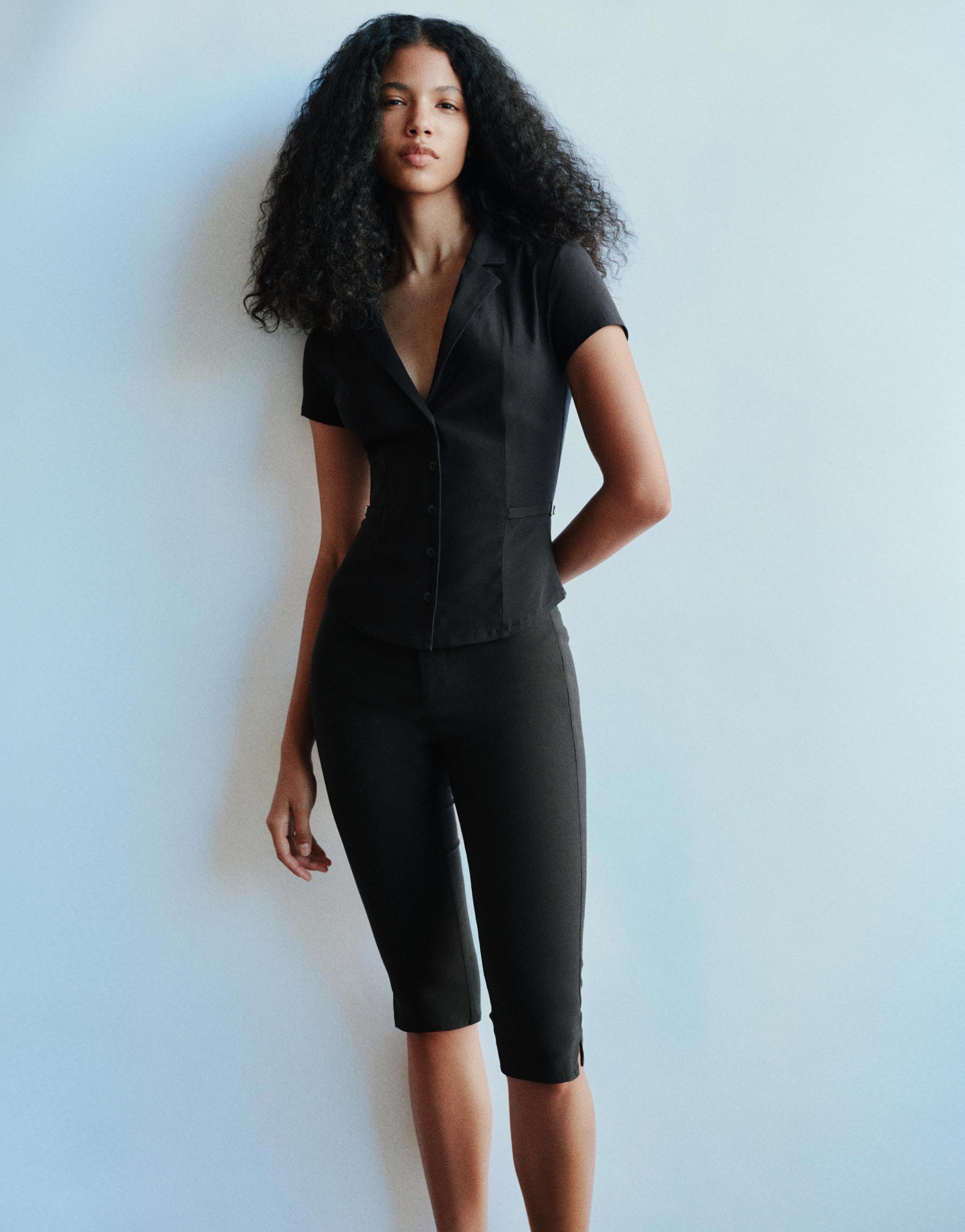 Belted capris — Black
