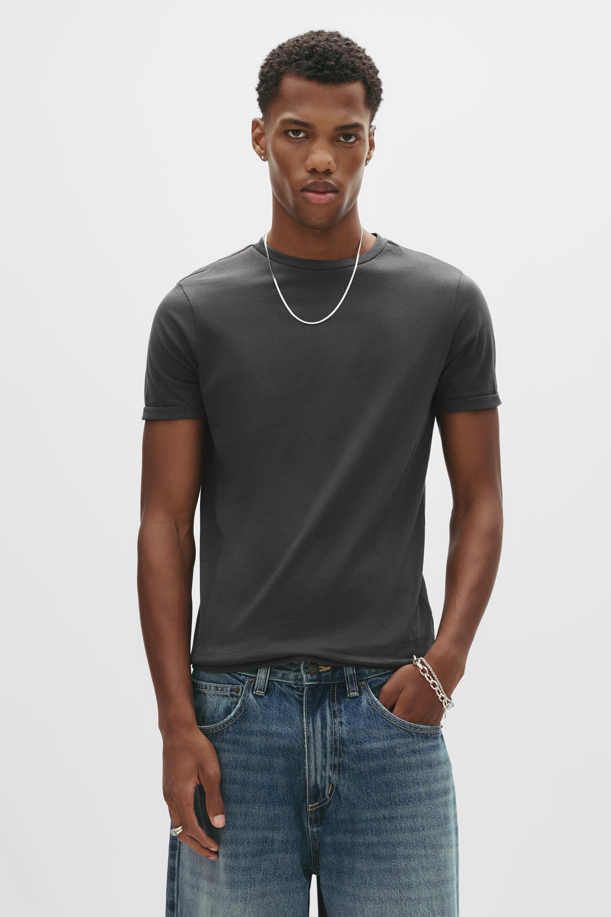 Basic Muscle-Fit T-Shirt