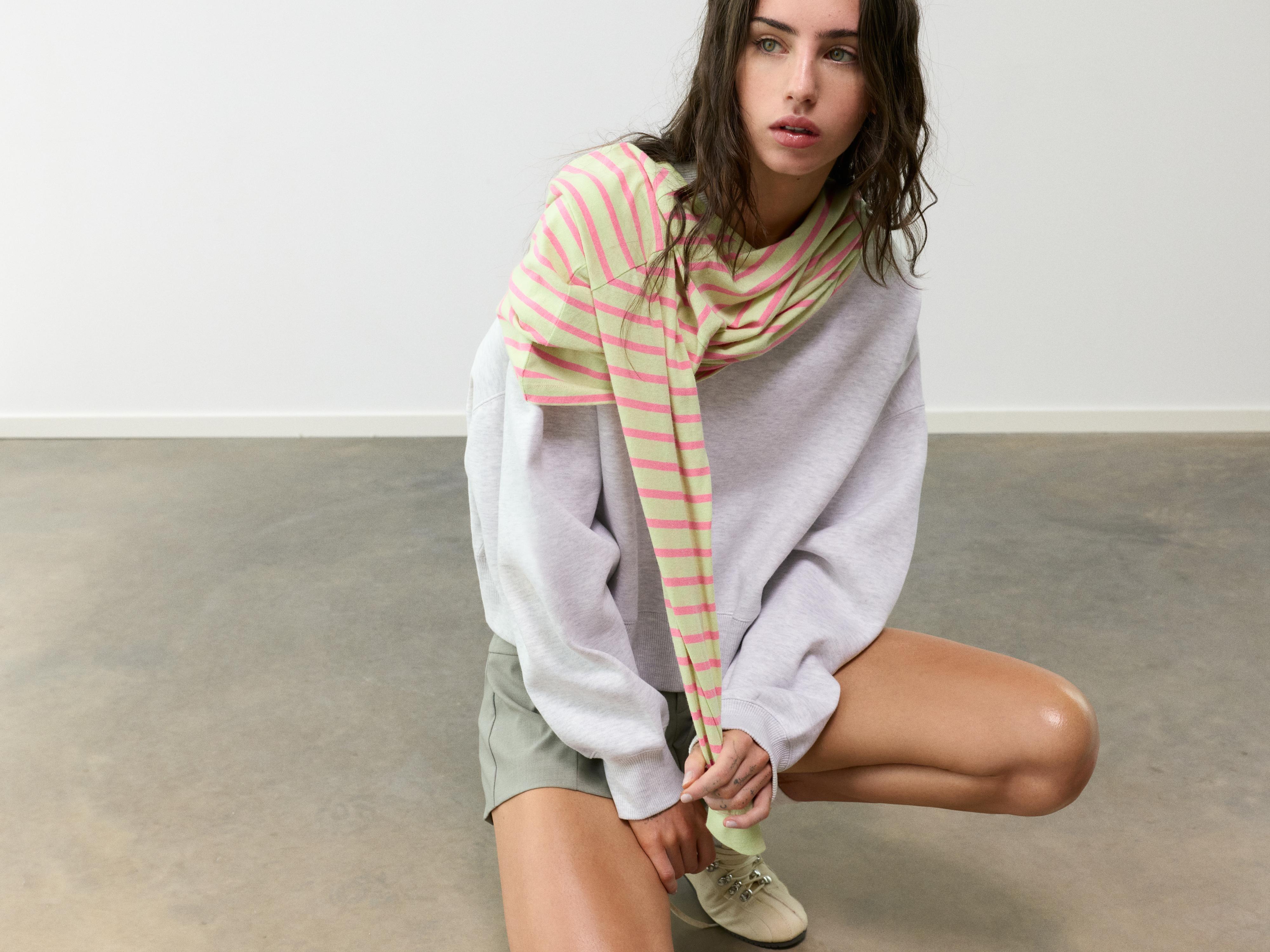 Round neck sweatshirt — Grey marl