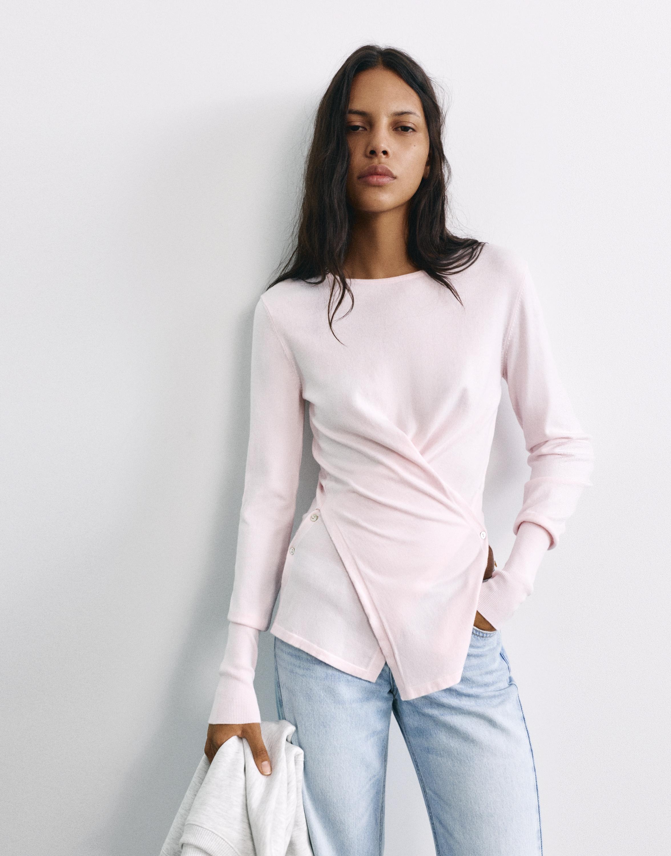 Buttoned crossover jumper — Pink