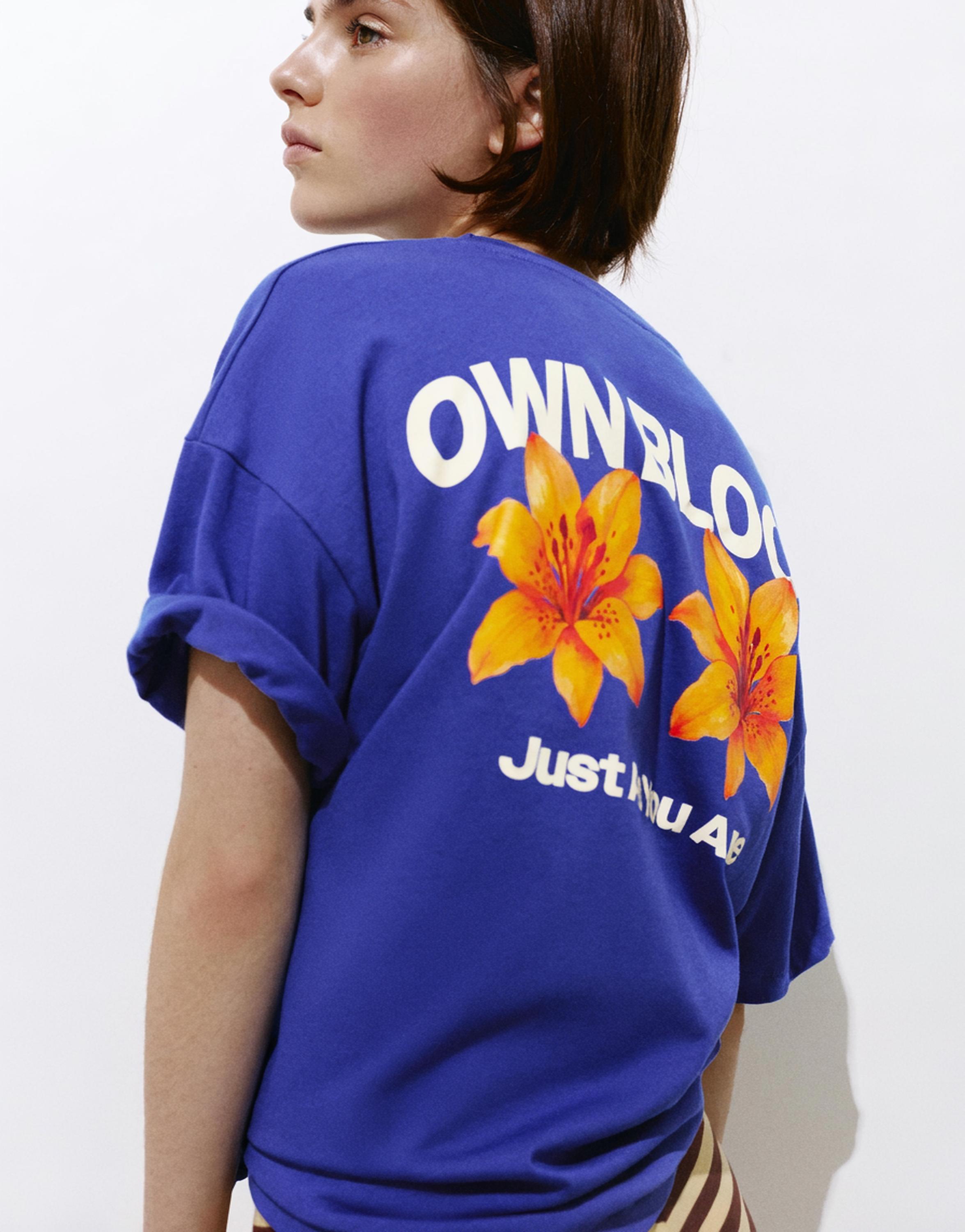 Oversize T-shirt with floral graphic — Cobalt