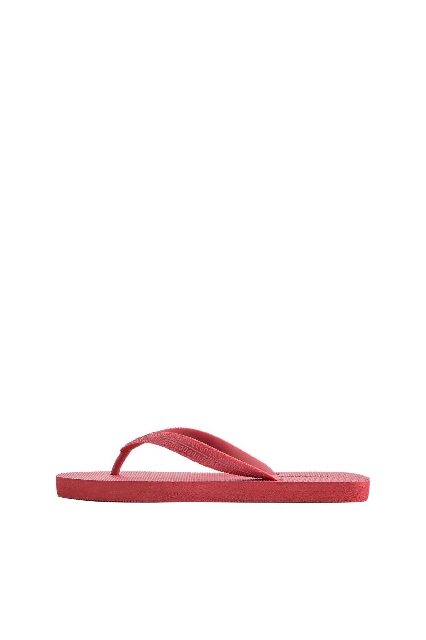 Flat sandals — Red