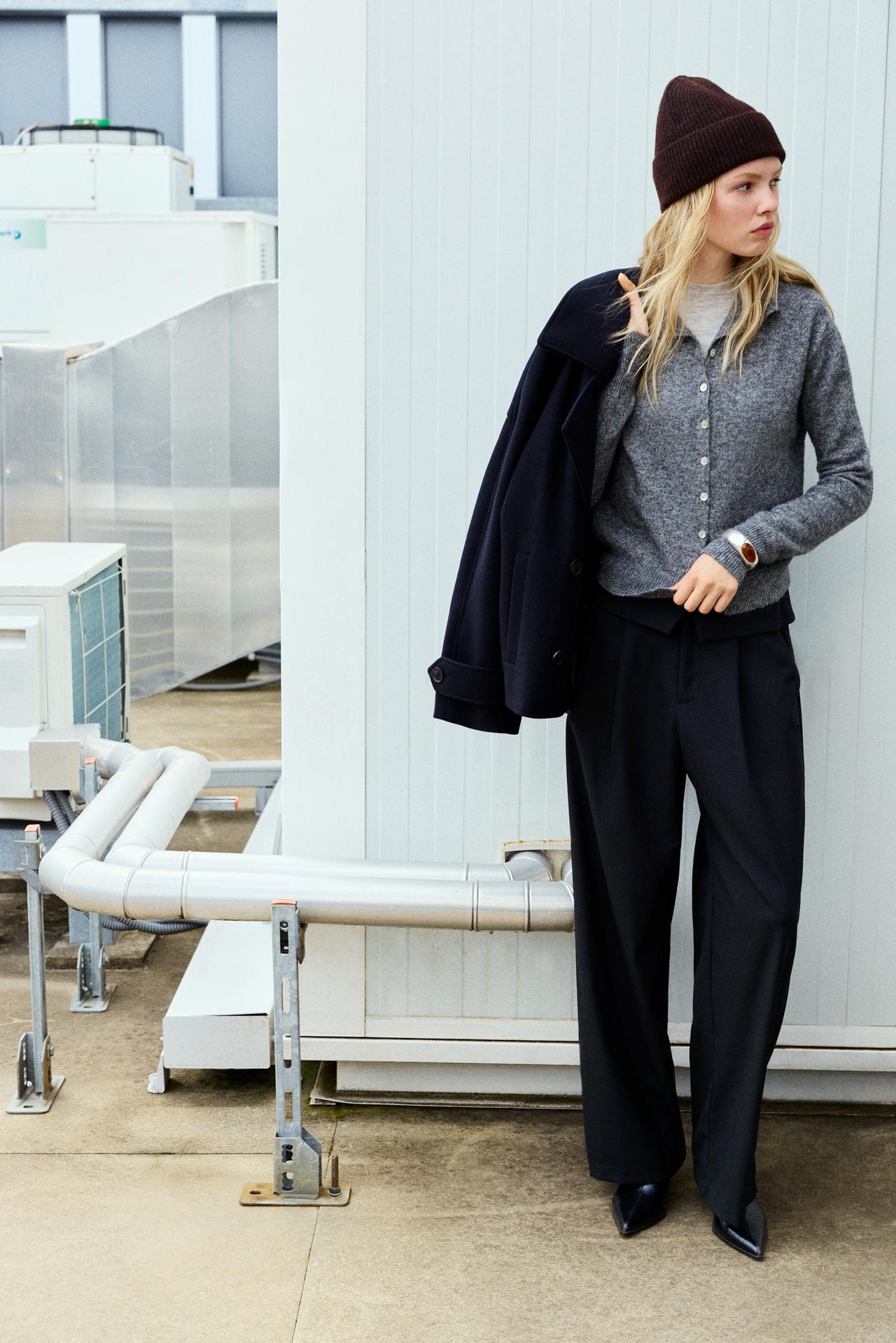 Smart trousers with a rolled waist — Black