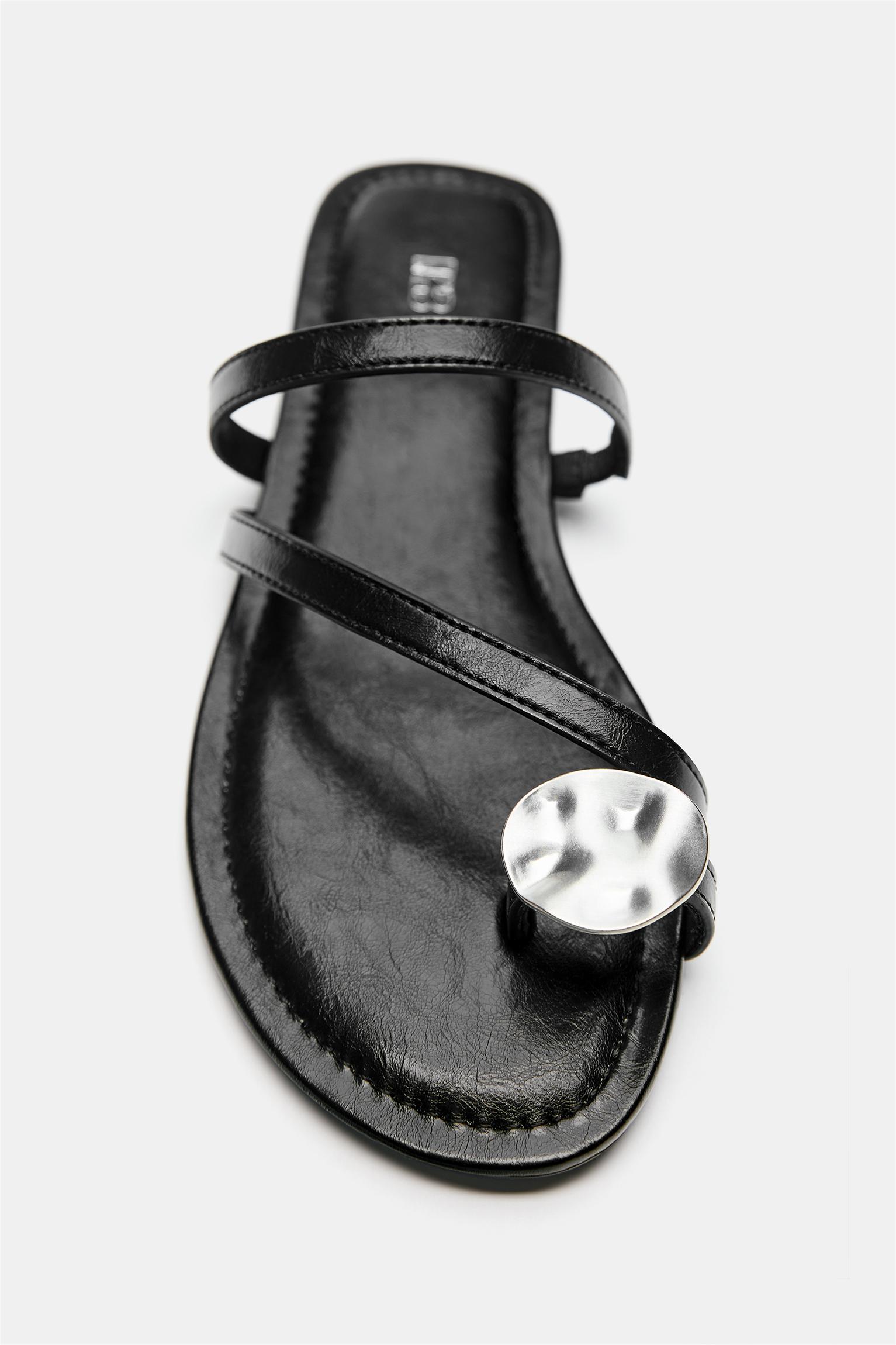 Embellished flat sandals — Black