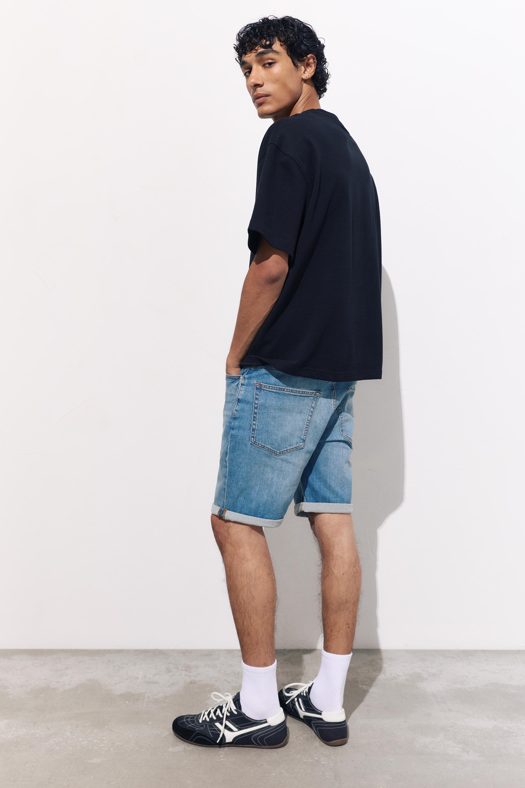Basic slim-fit denim Bermuda shorts — Medium blue