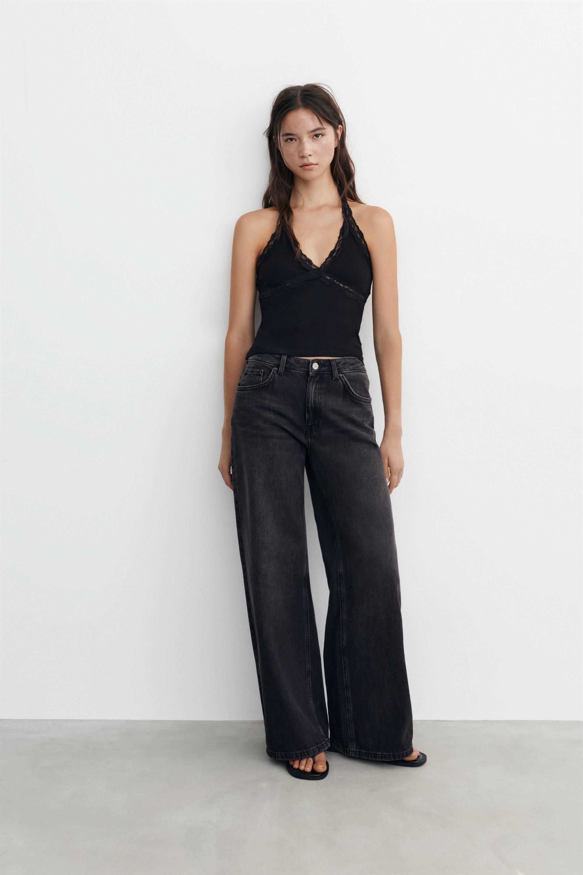 Lace-trimmed halter top — Black